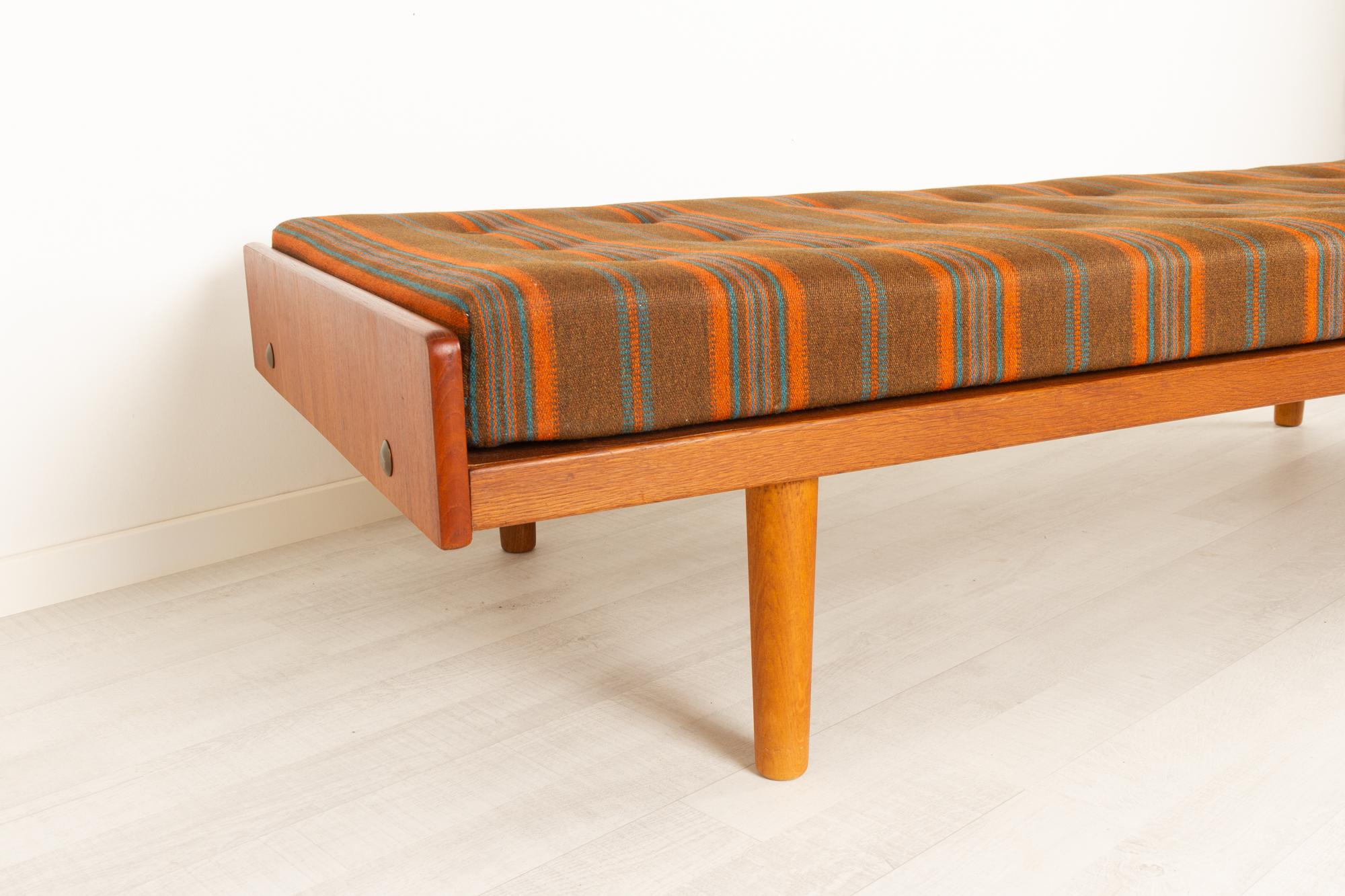Mid-20th Century Vintage Danish Teak Daybed by Ejvind A. Johansson for FDB Møbler, 1960s