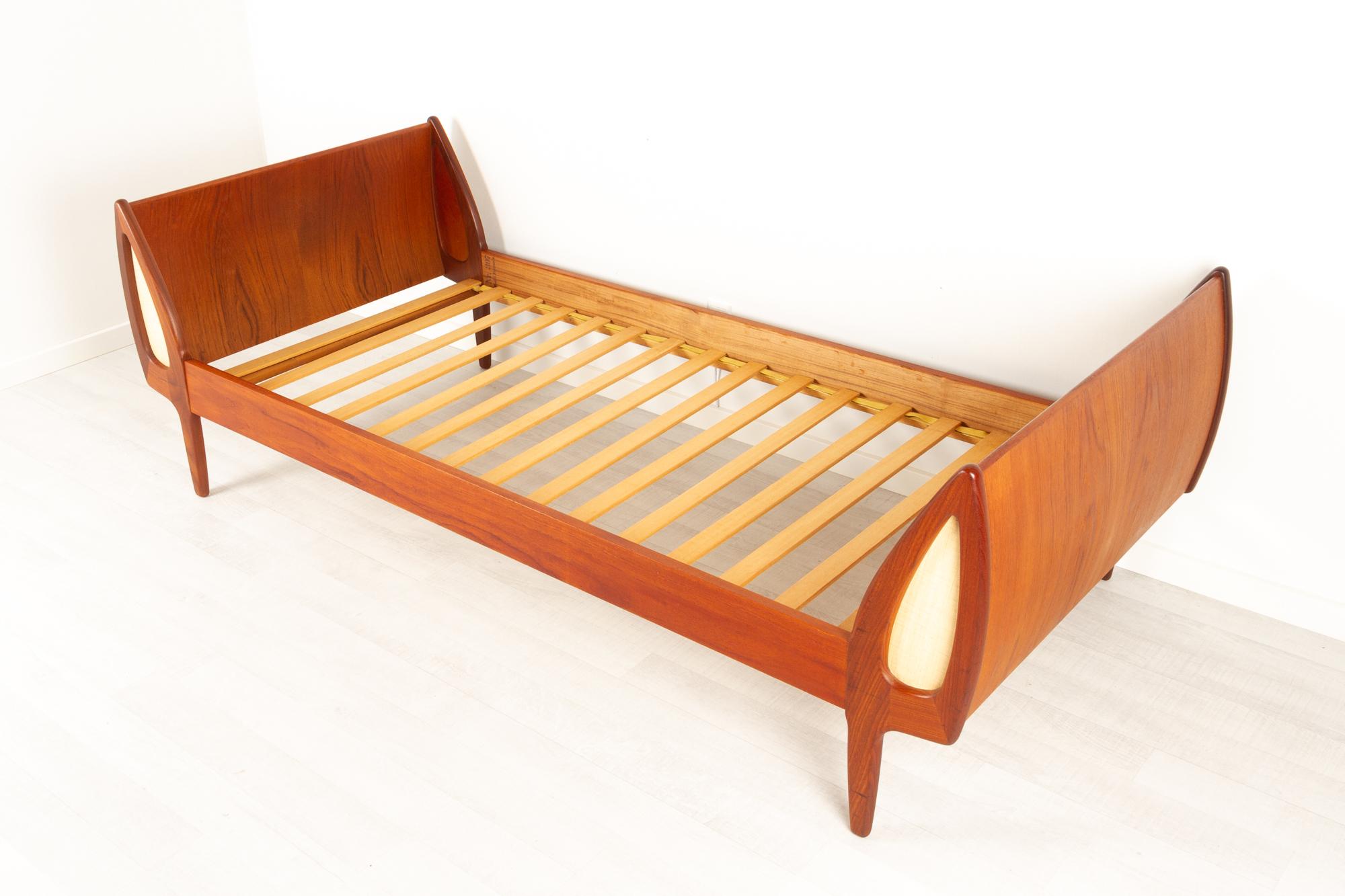 Vintage Danish Teak Daybed by Sigfred Omann for Ølholm Møbelfabrik, 1960s 5