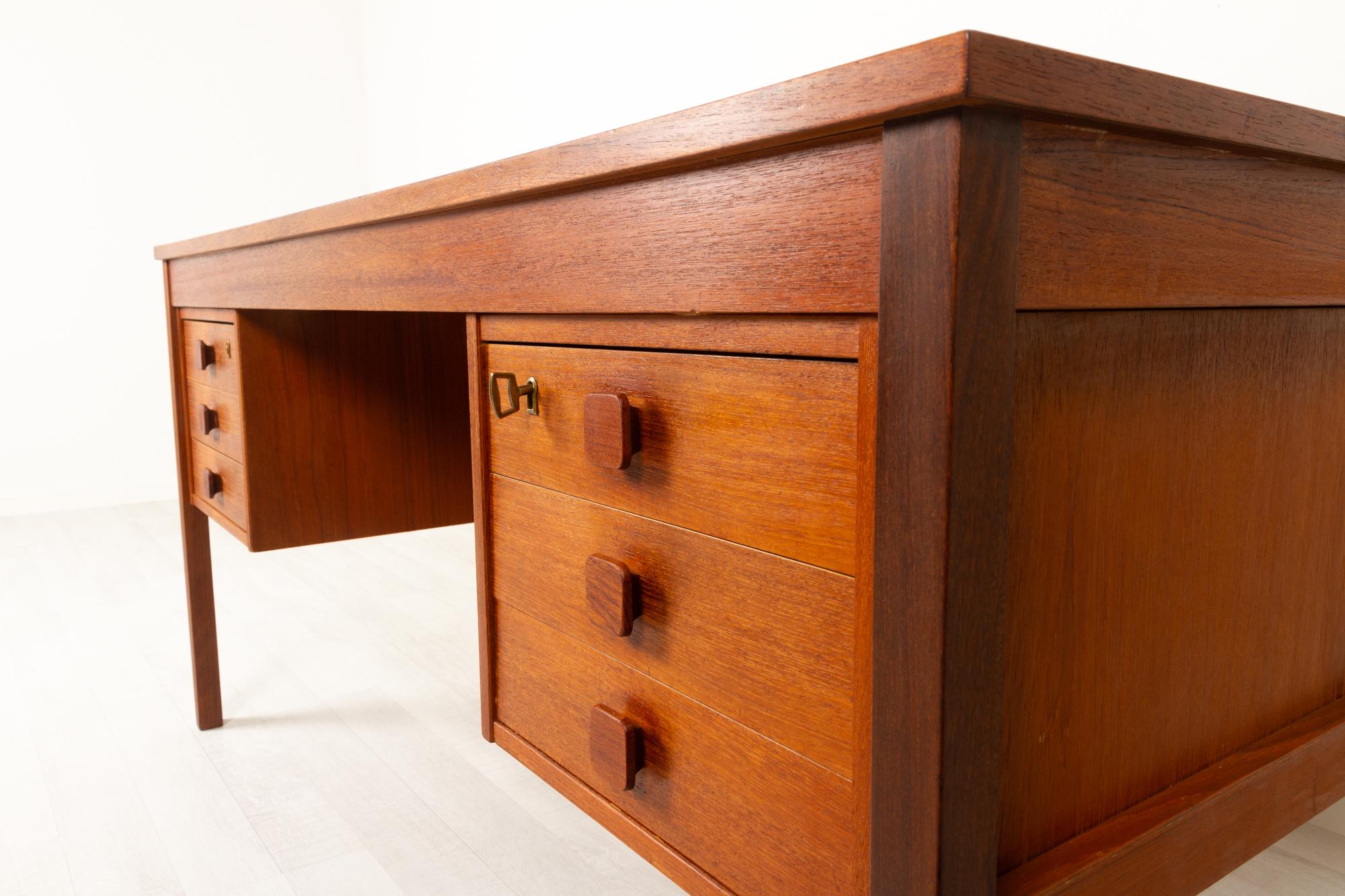 Vintage Danish Teak Desk by Domino Møbler, 1960s 4