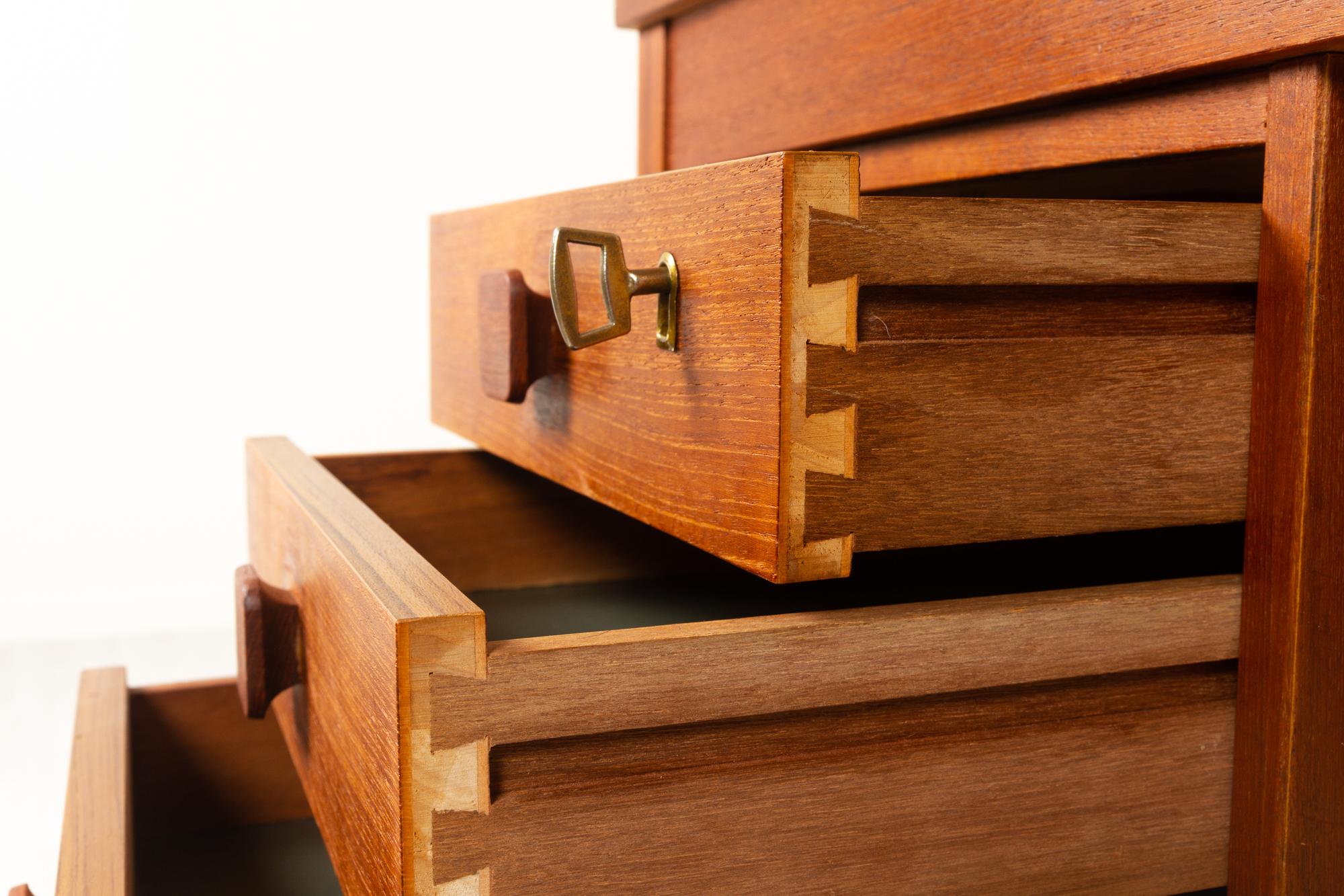 Vintage Danish Teak Desk by Domino Møbler, 1960s 5
