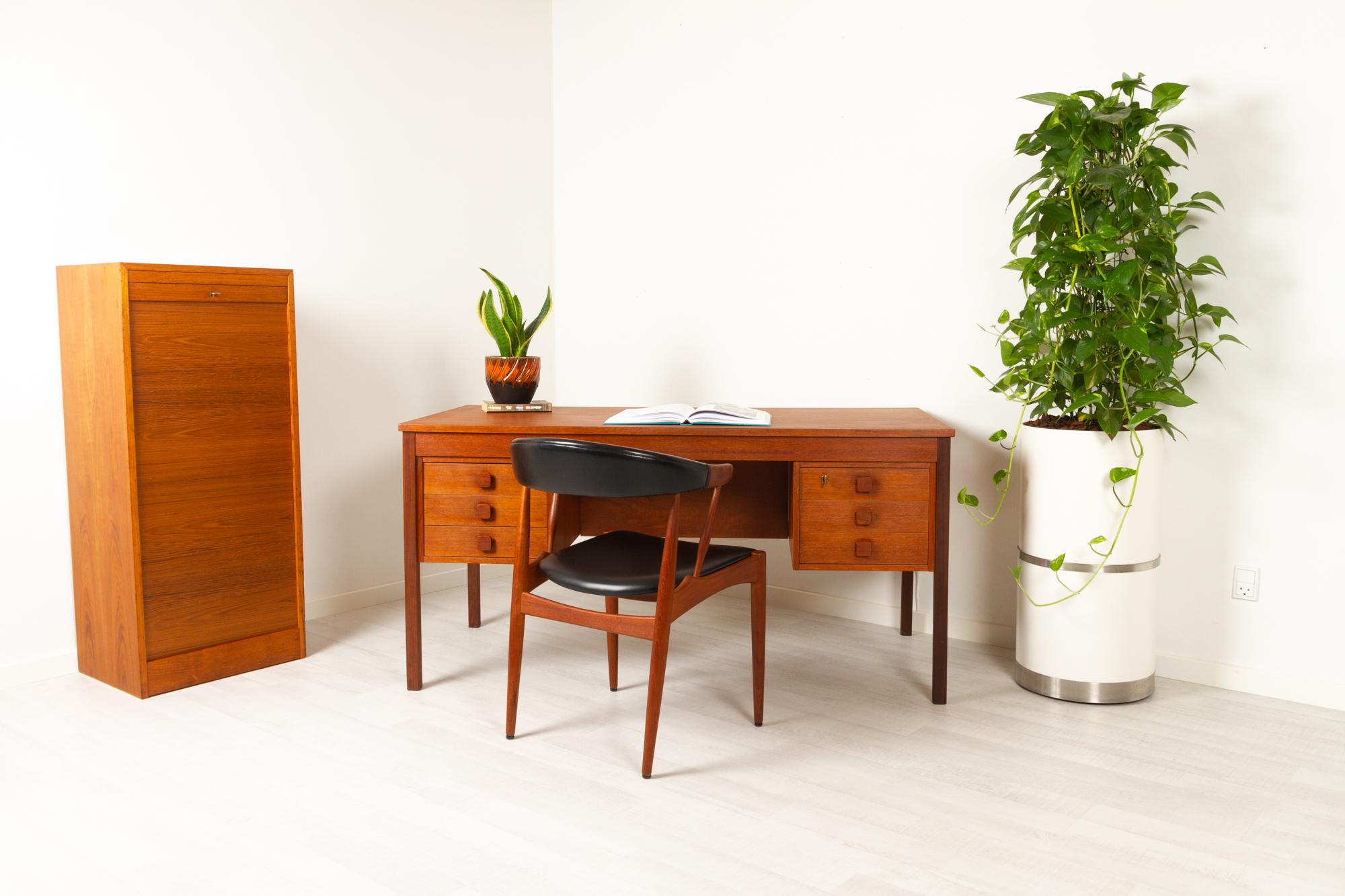 Vintage Danish Teak Desk by Domino Møbler, 1960s 10