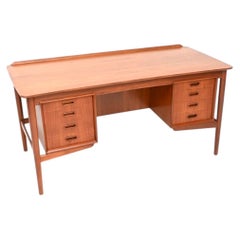 Escritorio danés vintage de teca de Svend Aage Madsen para HP Hansen
