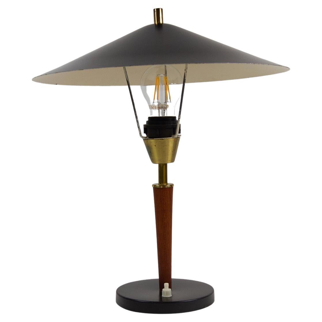 Klassische dänische Teakholz-Schreibtischlampe, 1960er Jahre.