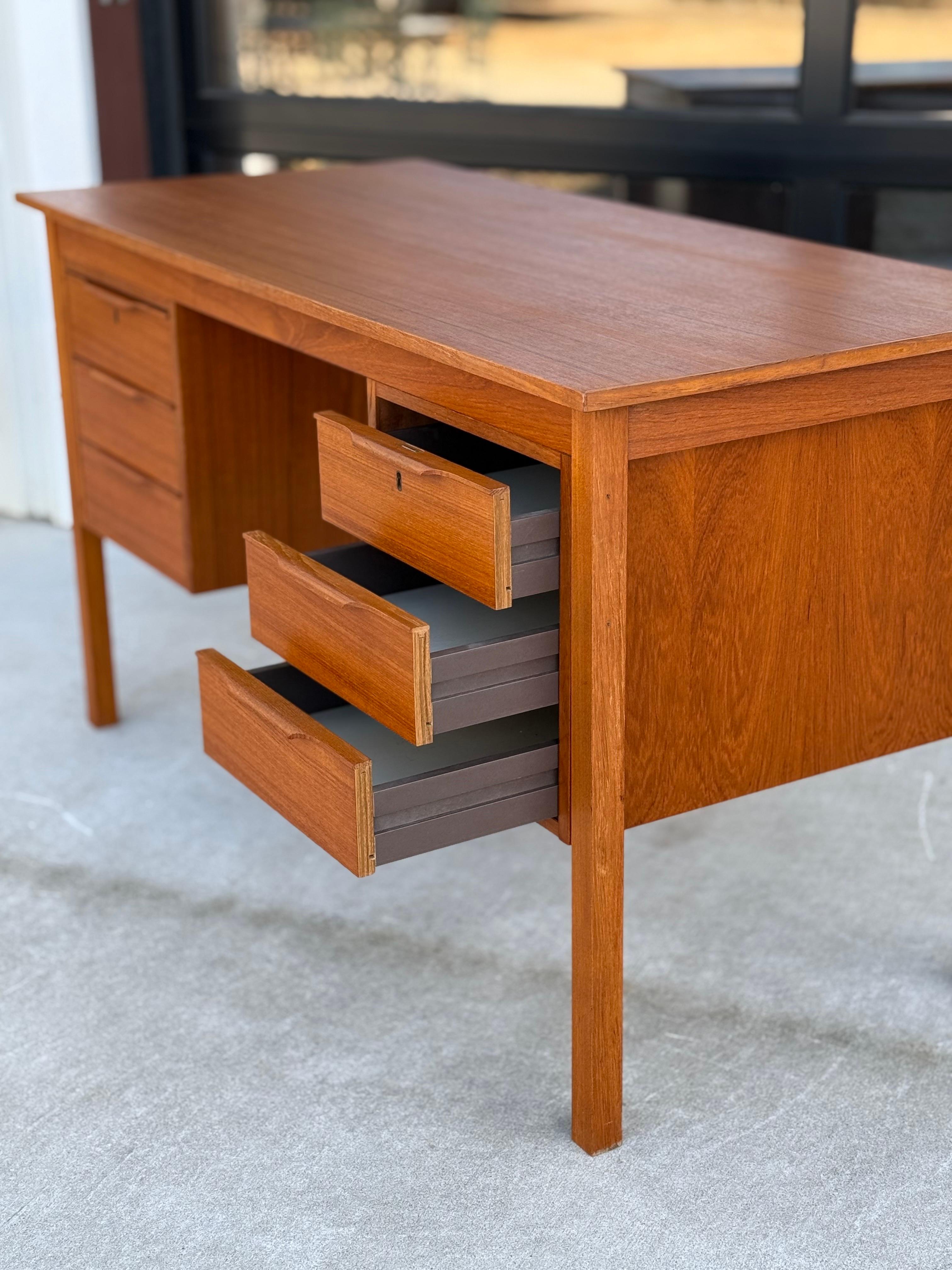 Vintage Danish Teak Desk with Finished Back by Bent Silberg Mobler 2