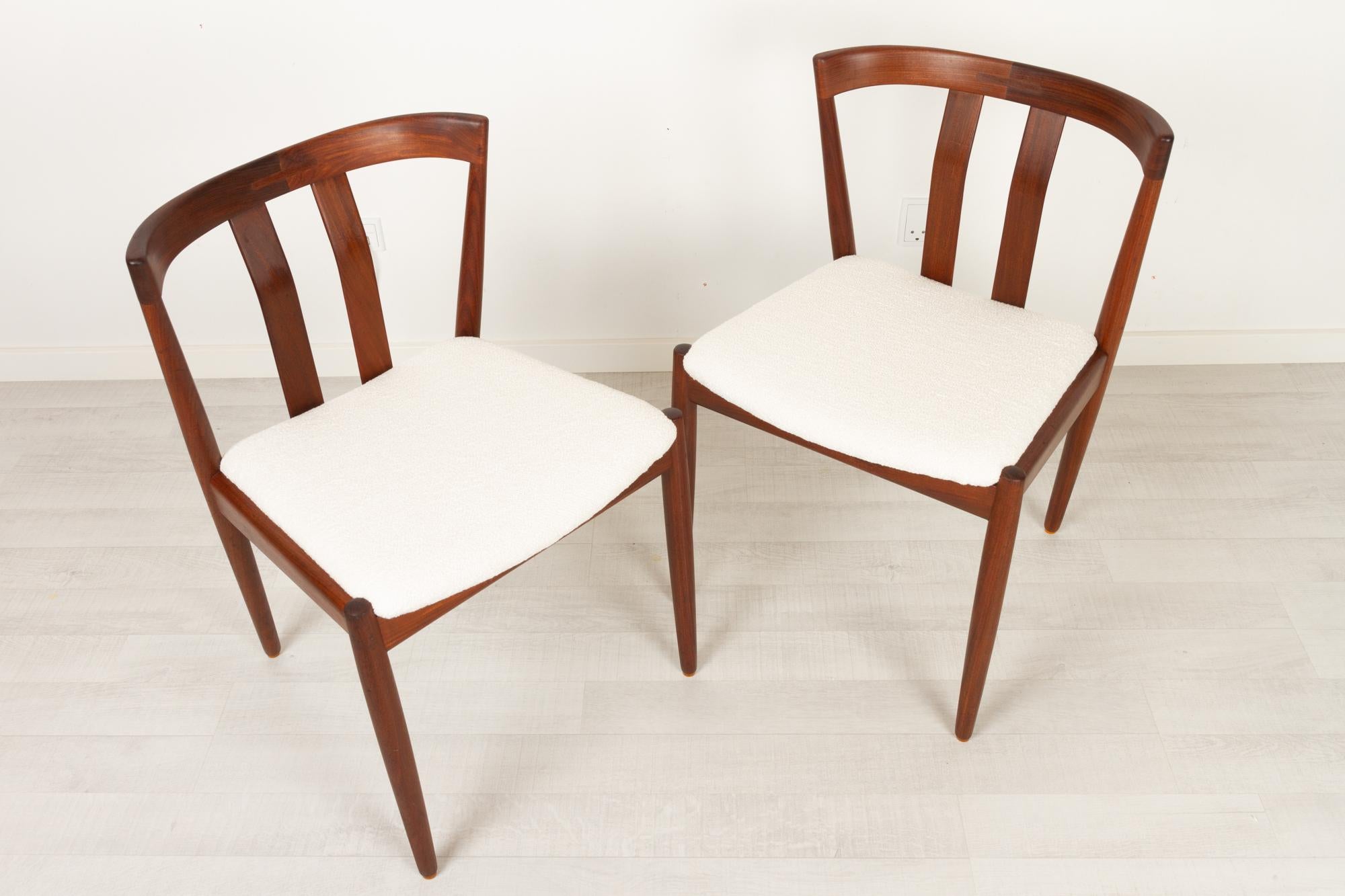 Mid-Century moderno Sedie da pranzo danesi vintage in teak anni '60, set di 2 in vendita