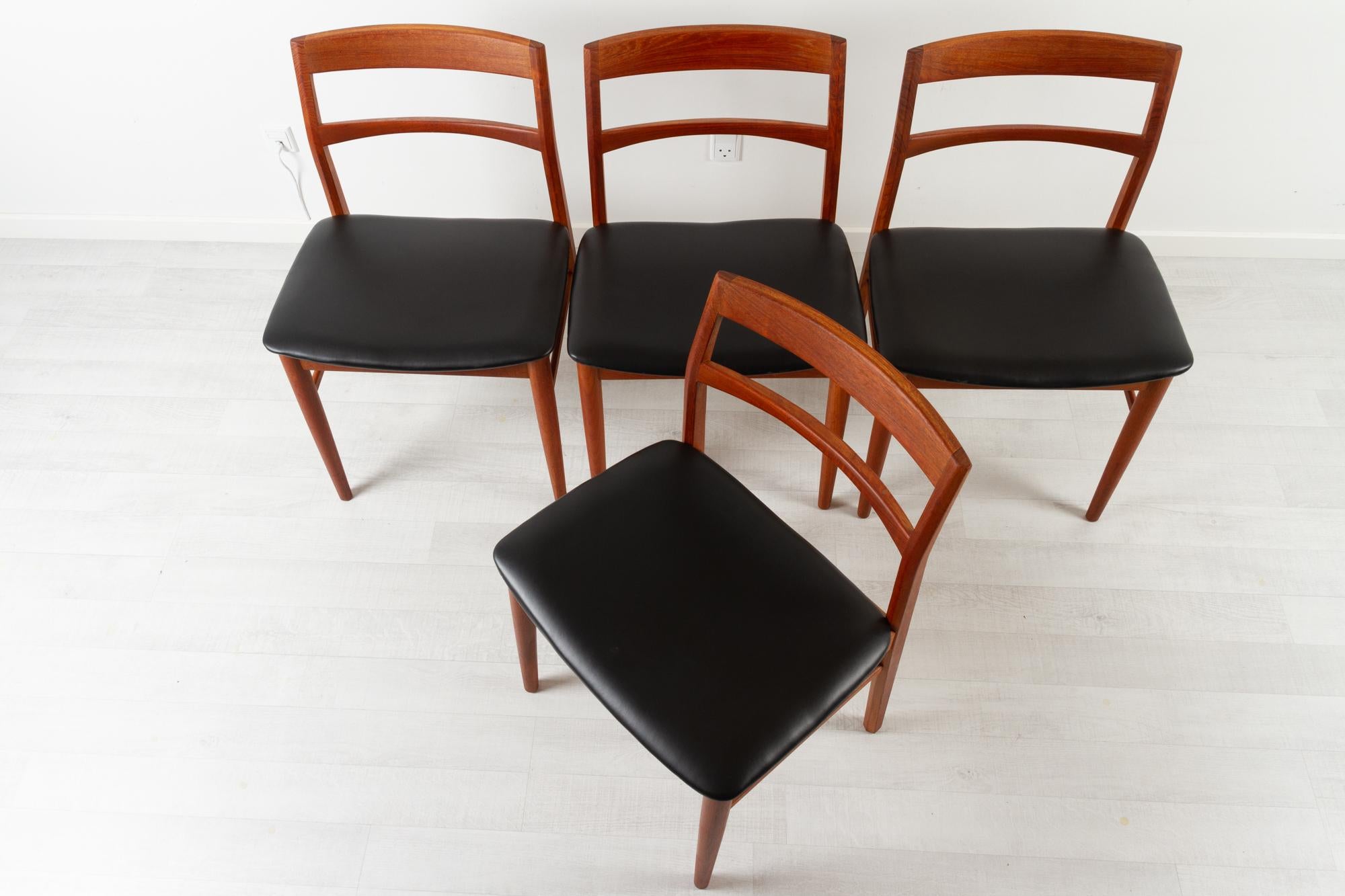 Vintage Danish Teak Dining Chairs by Kjærnulf for Vejle Møbelfabrik, 1960s In Good Condition For Sale In Asaa, DK