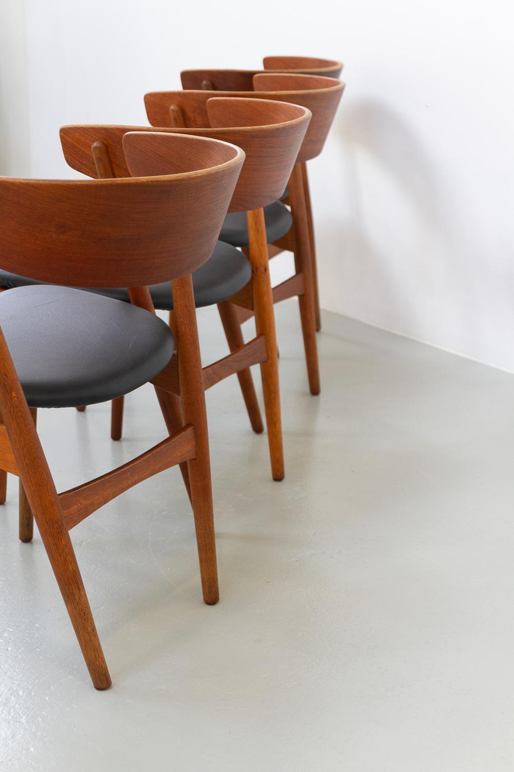 Chaises de salle à manger danoises n° 7 par Helge Sibast, années 1960, lot de 4 en vente 10