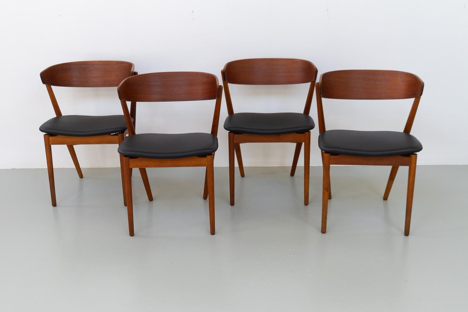 Milieu du XXe siècle Chaises de salle à manger danoises n° 7 par Helge Sibast, années 1960, lot de 4 en vente