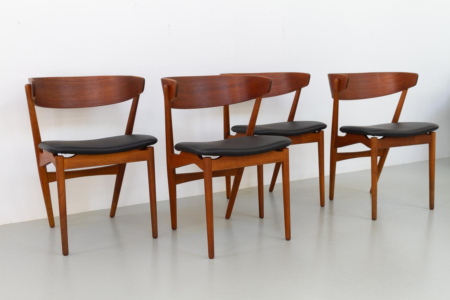 Chêne Chaises de salle à manger danoises n° 7 par Helge Sibast, années 1960, lot de 4 en vente