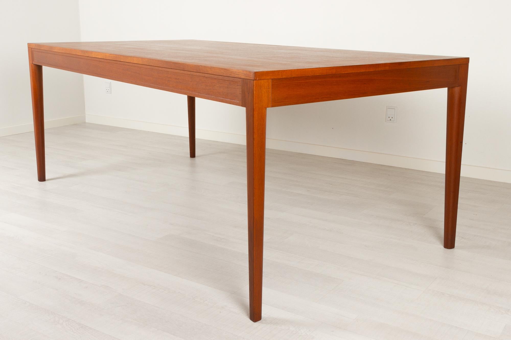 Mid-Century Modern Table de salle à manger danoise vintage en teck par Finn Juhl pour France & Sn, années 1960 en vente