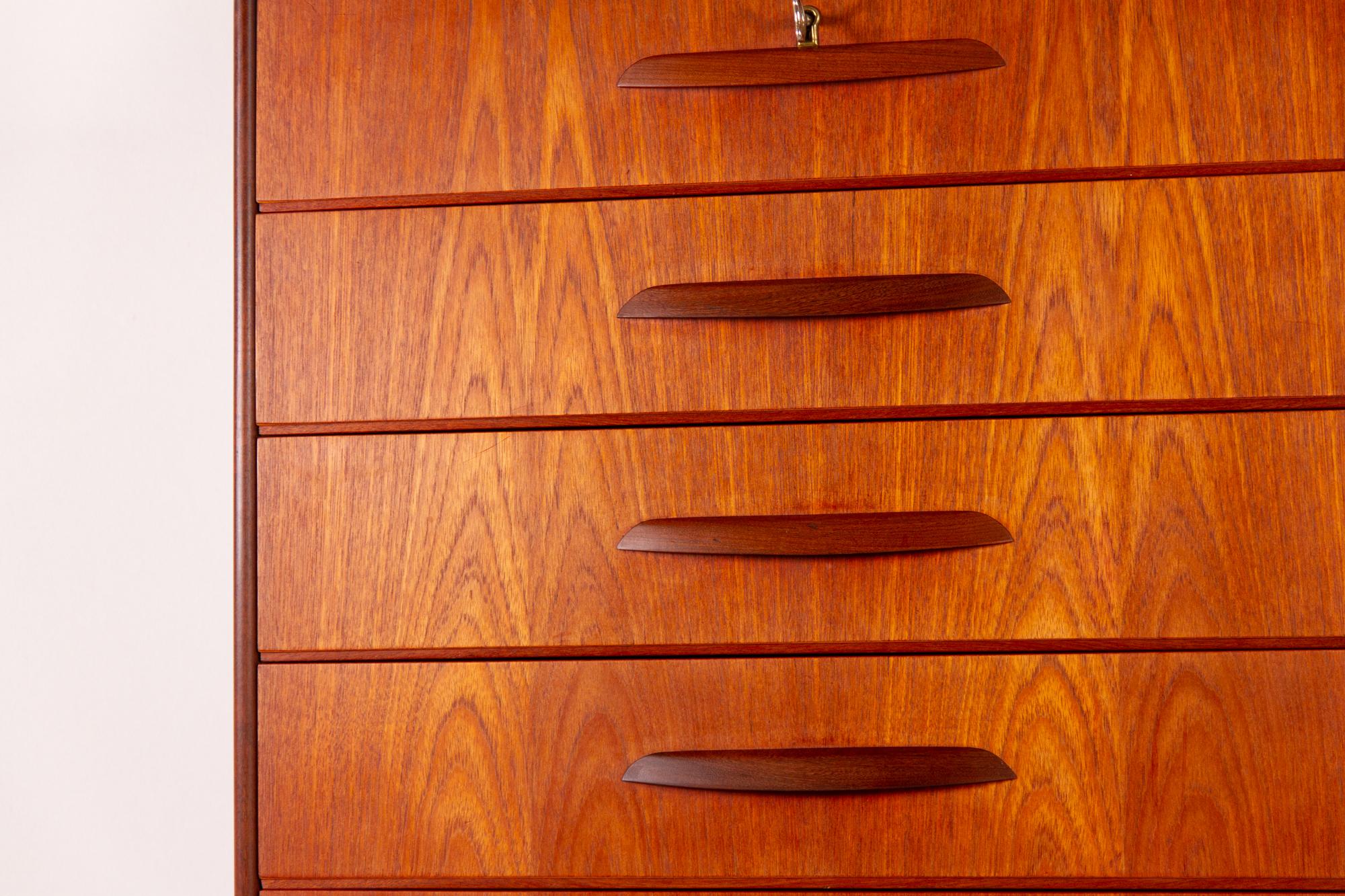 Vintage Danish Teak Dresser, 1950s 9