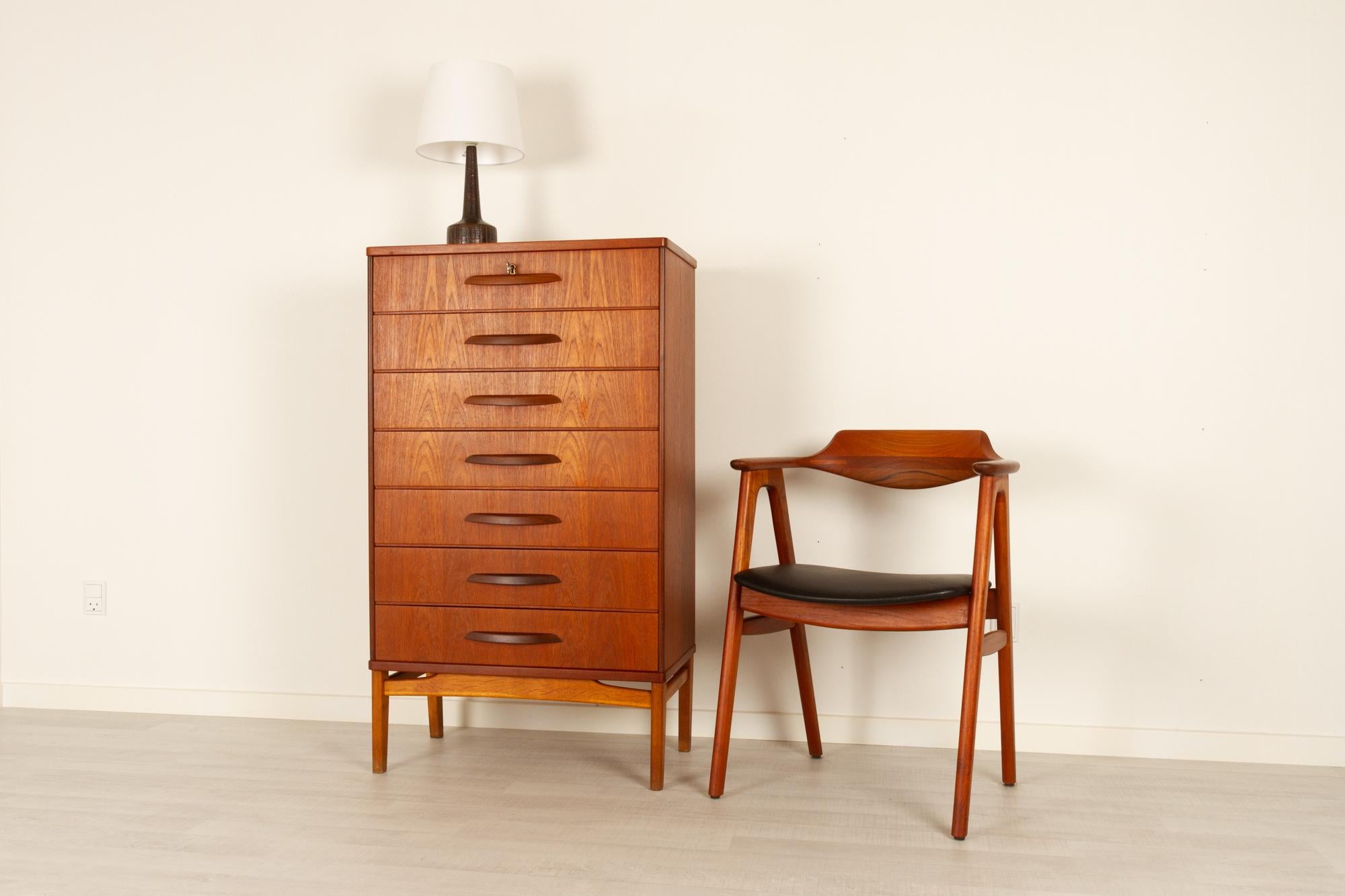 Vintage Danish Teak Dresser, 1950s 14