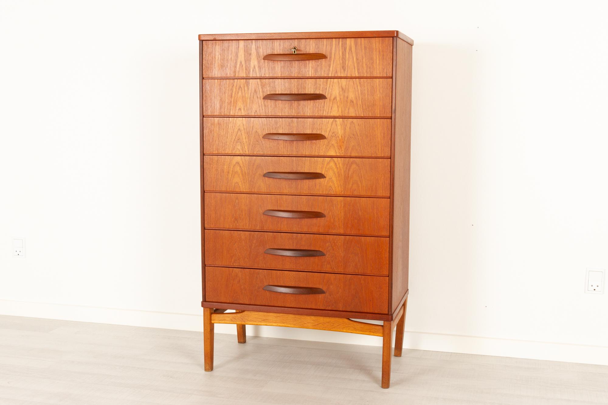 Mid-Century Modern Vintage Danish Teak Dresser, 1950s