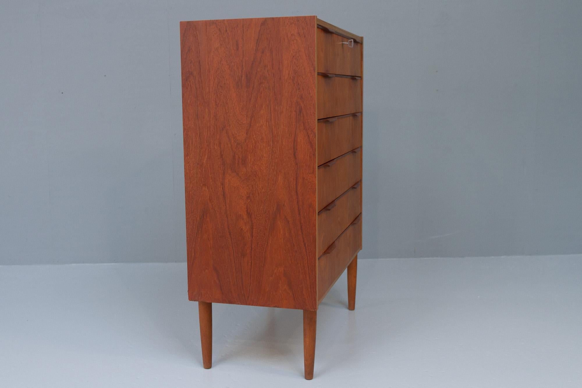 Vintage Danish Teak Dresser, 1960s. 7