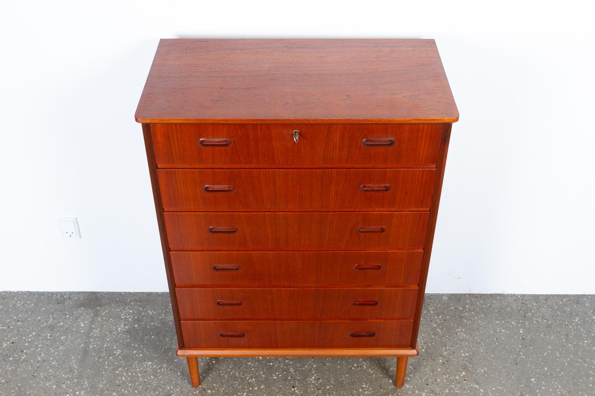 Vintage Danish Teak Dresser, 1960s 7