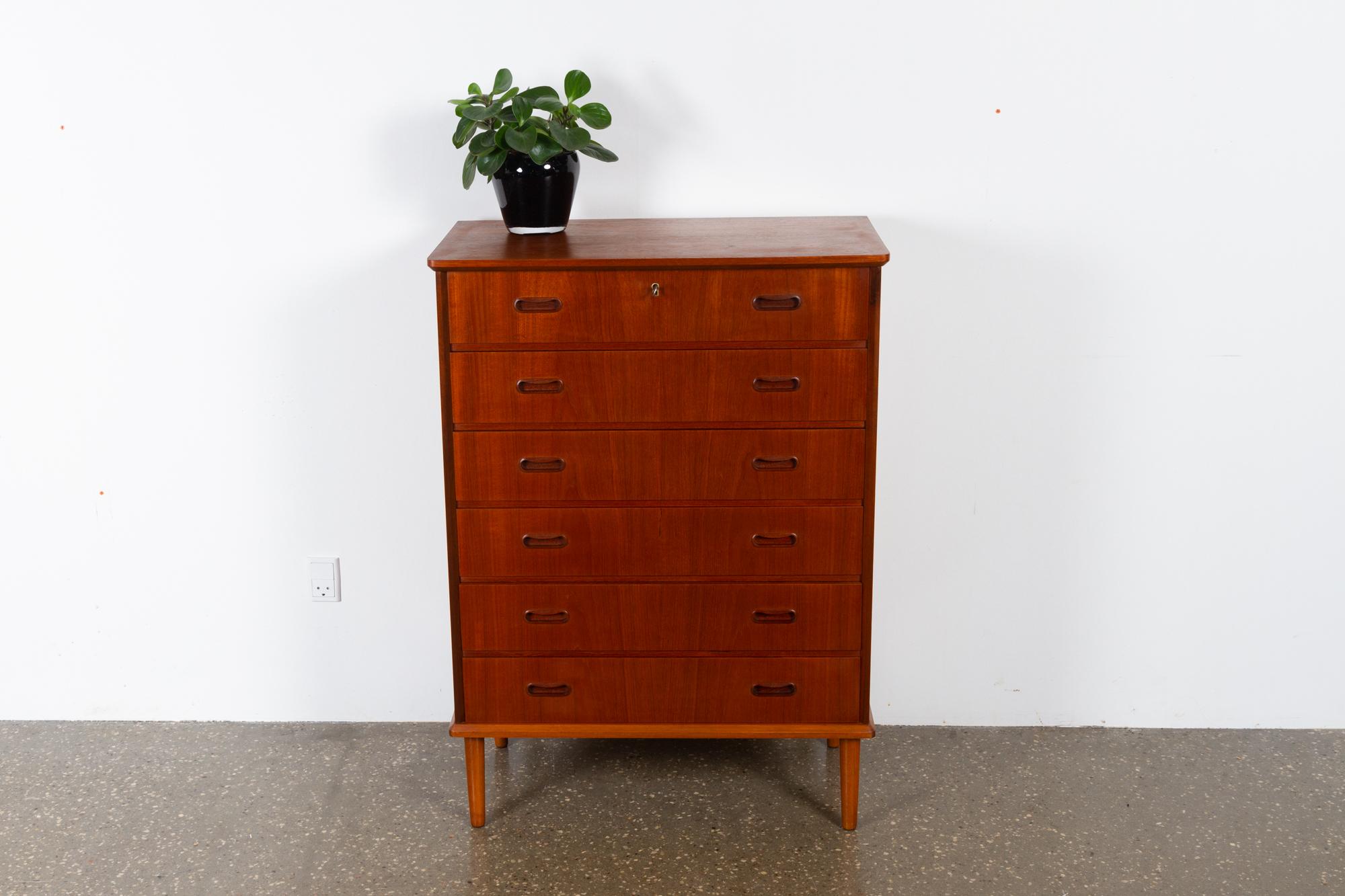 Vintage Danish Teak Dresser, 1960s 9