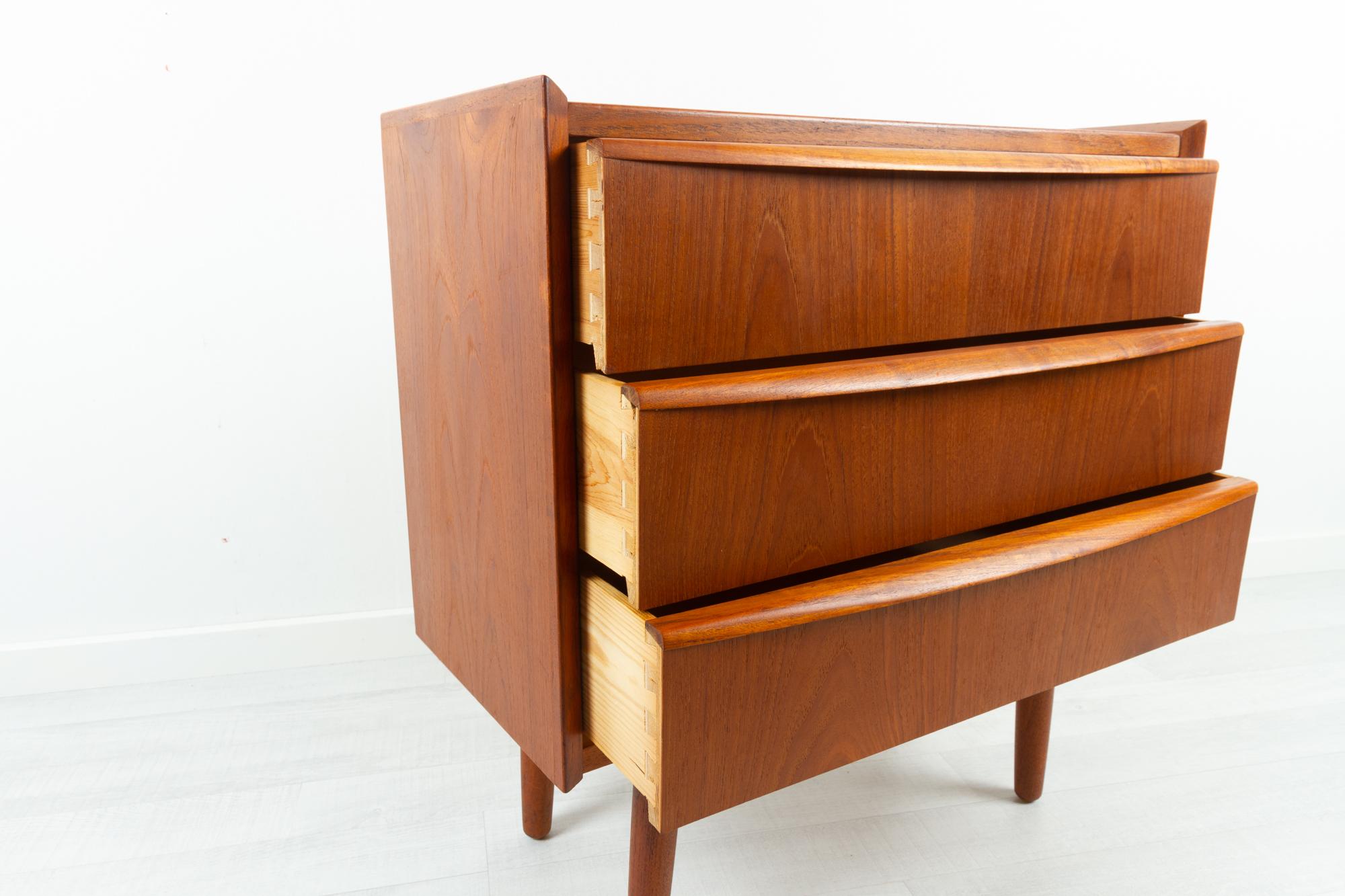 Vintage Danish Teak Dresser, 1960s 2