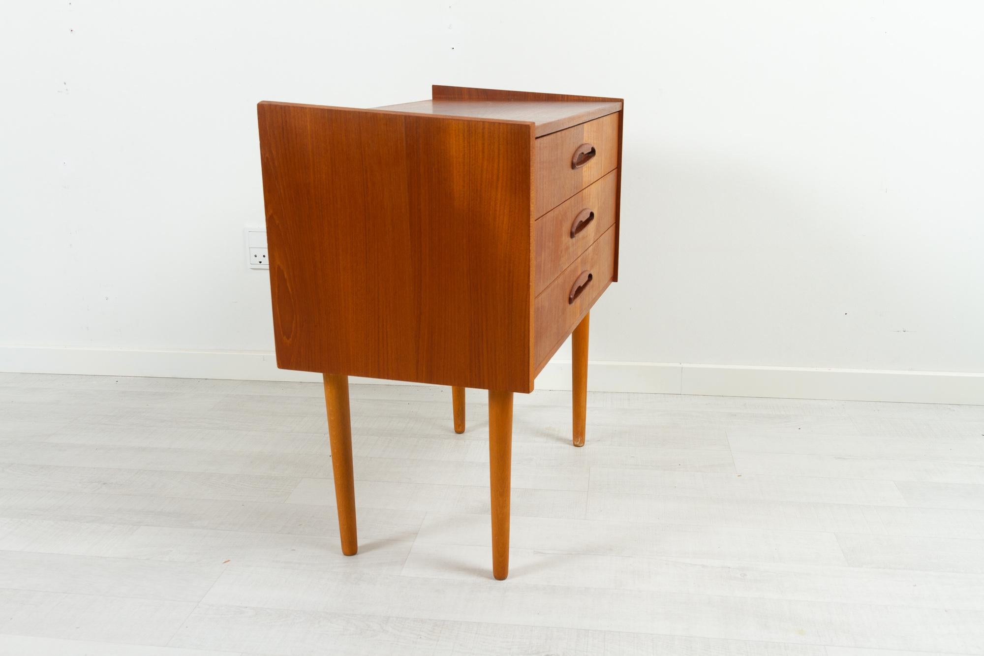 Vintage Danish Teak Dresser 1960s For Sale 2