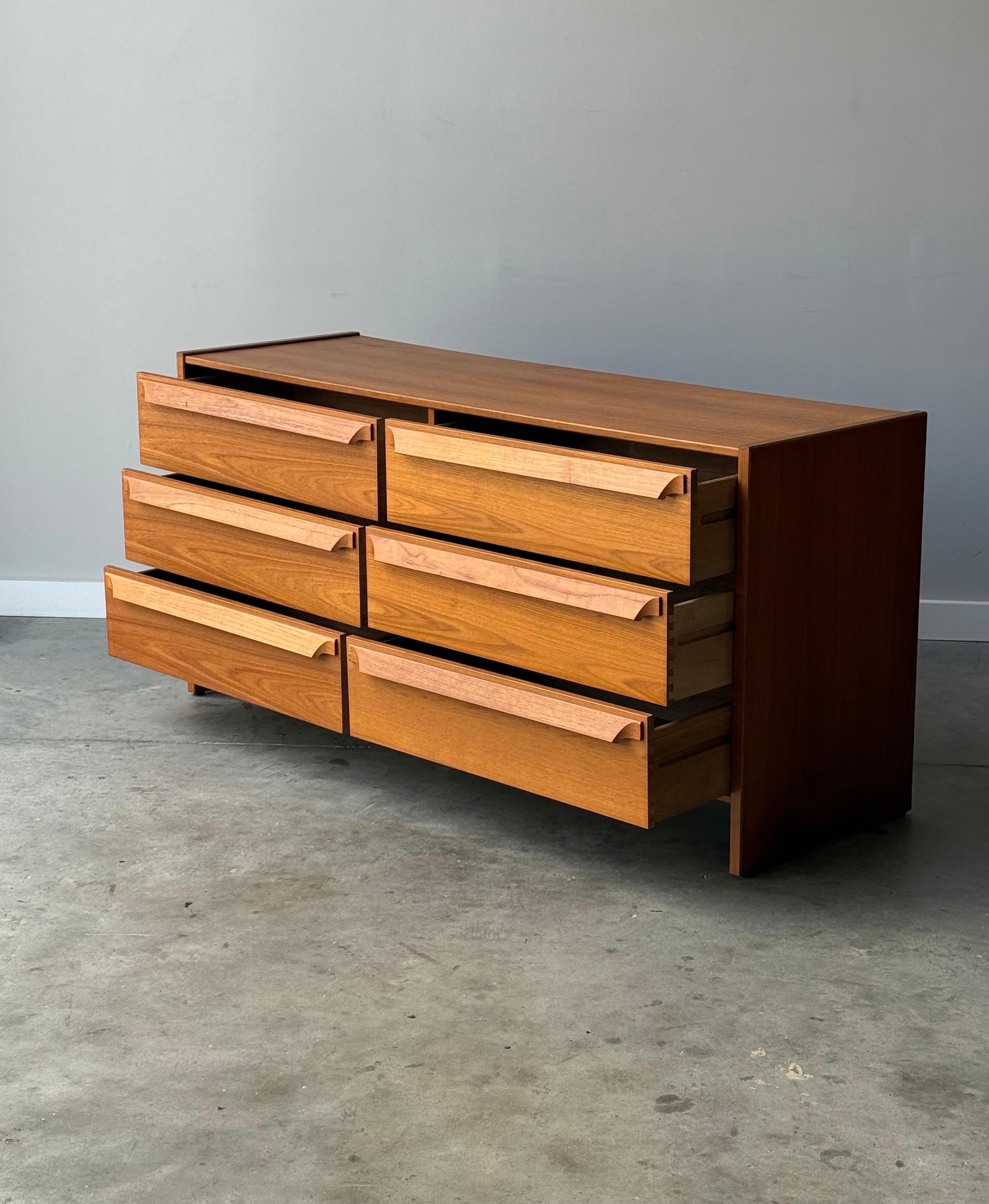Very cool 6 drawer dresser by Skovby Mobelfabrik, c. 1960'S. Chunky sculpted teak drawer handles with amazing grain showcasing fantastic danish craftsmanship.  Drawers are dovetailed and slide great. A quality made case good with wide and deep
