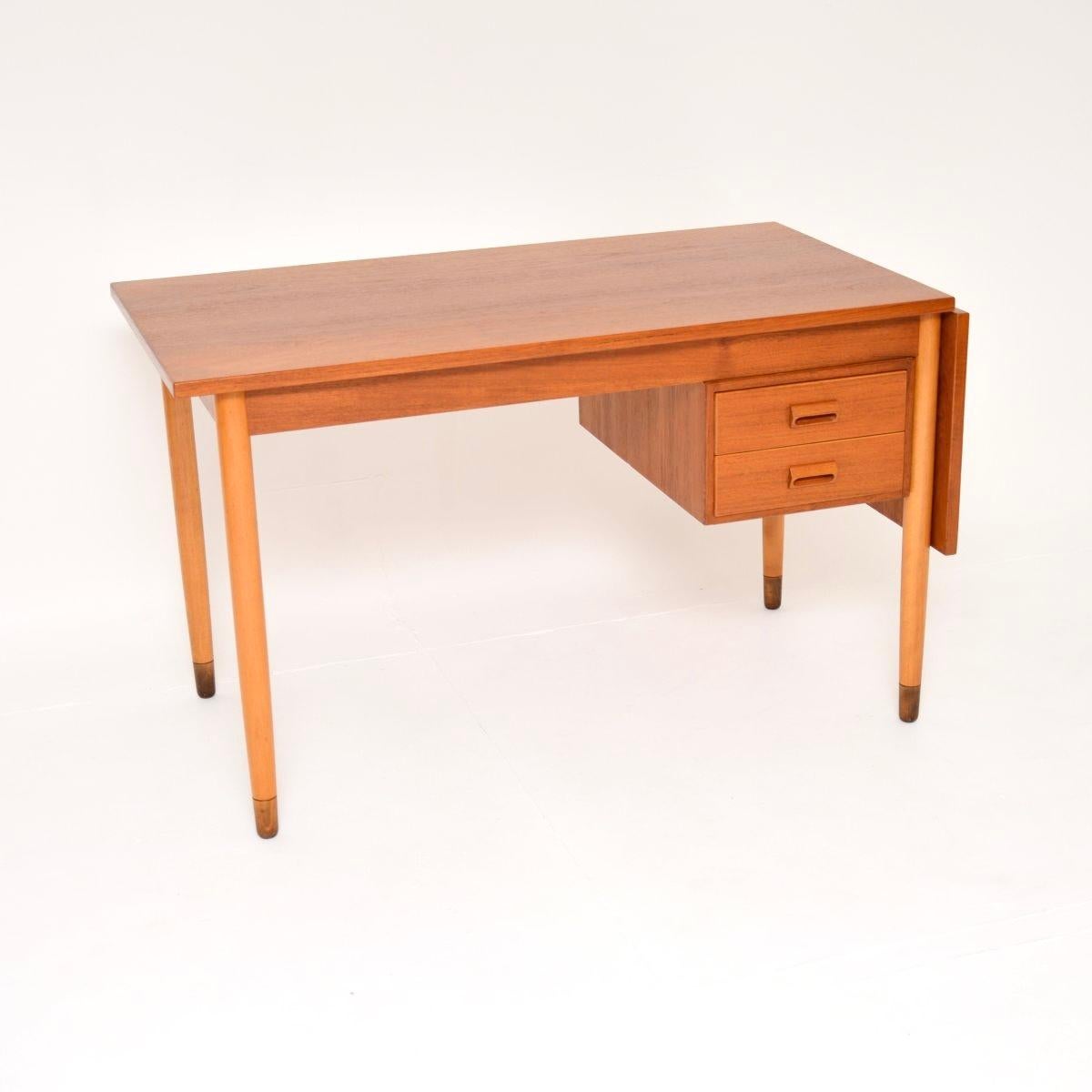 Vintage Danish Teak Drop Leaf Desk by Borge Mogensen im Zustand „Gut“ im Angebot in London, GB