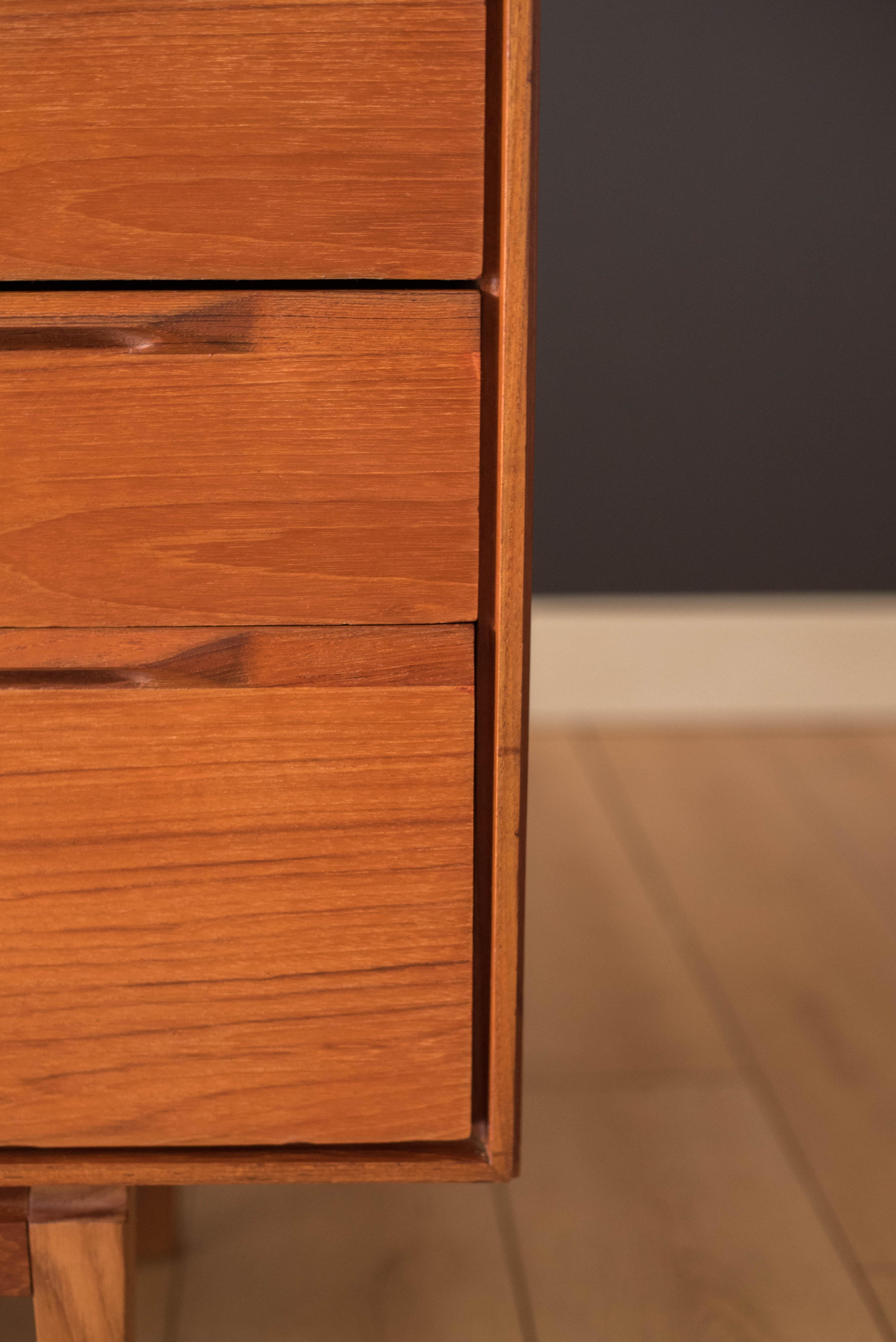 Vintage Danish Teak Eight-Drawer Dresser by Ib Kofod-Larsen for Fredericia 12