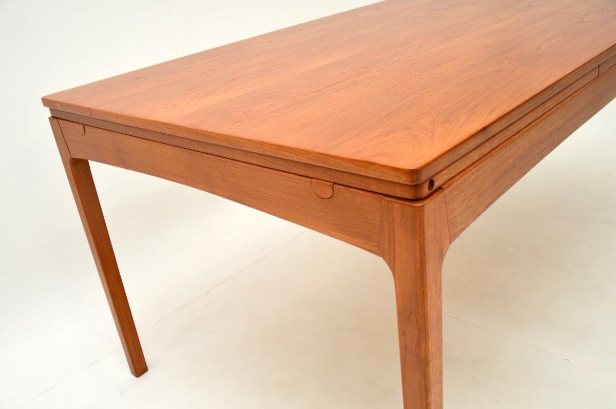 Table de salle à manger à rallonge en teck d'origine danoise Bon état - En vente à London, GB