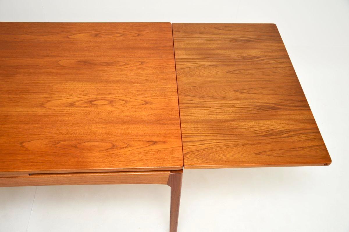 Table de salle à manger à rallonge en teck d'origine danoise en vente 2