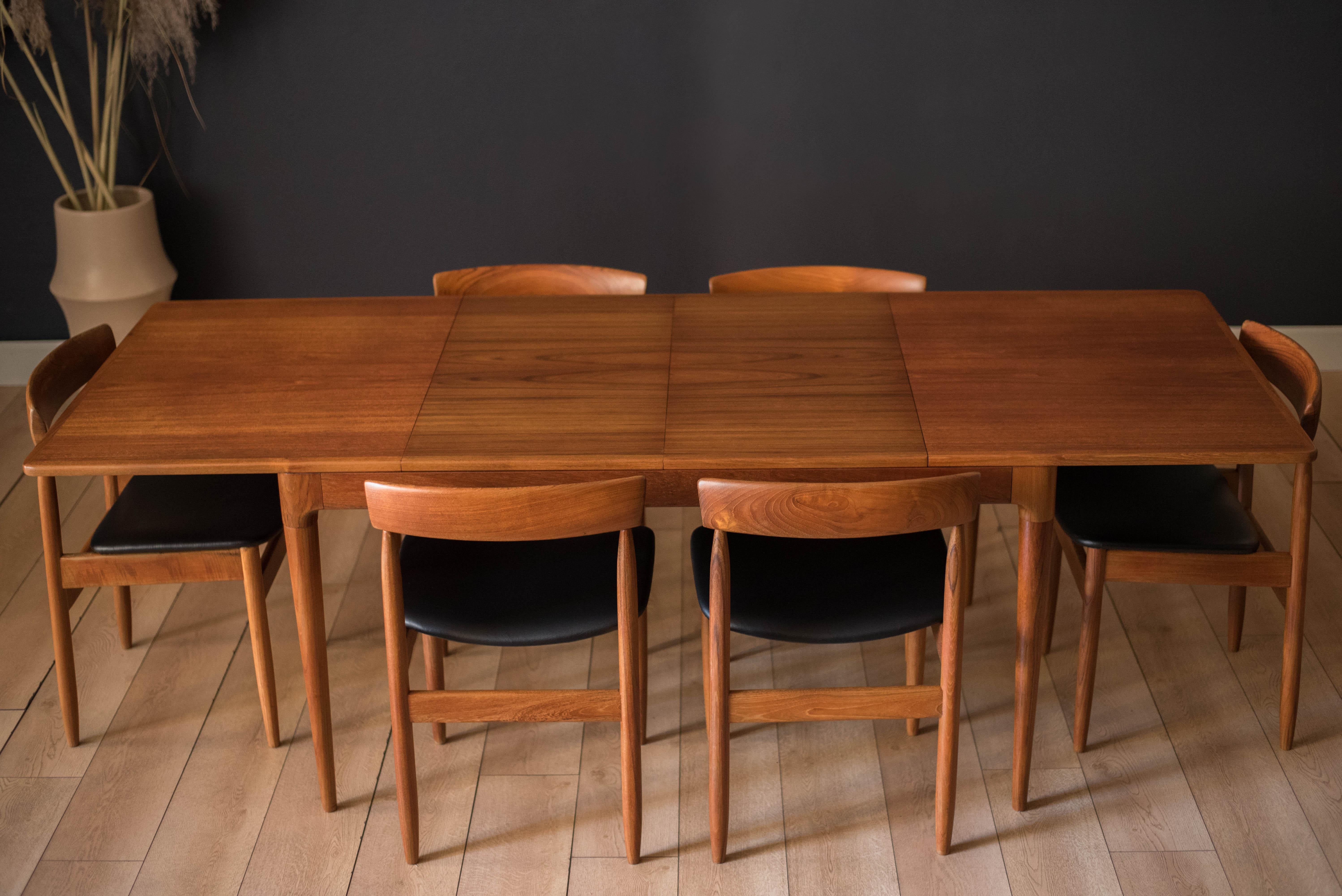 Vintage Danish Teak Extension Dining Table by Arne Hovmand-Olsen for Mogens Kold In Good Condition In San Jose, CA