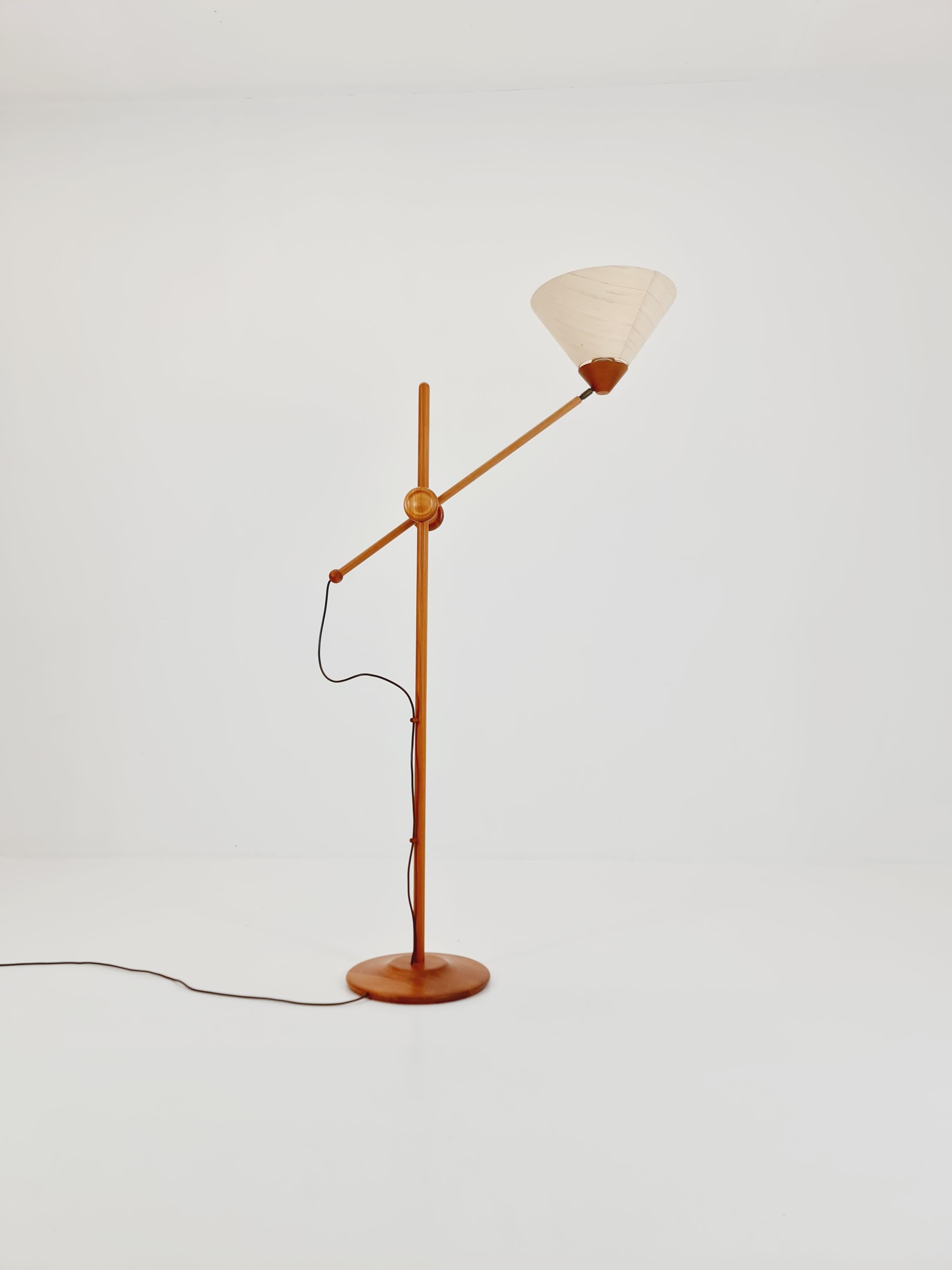 Vintage Dänische Stehlampe aus Teakholz von DOMUS  1970s (Stoff)