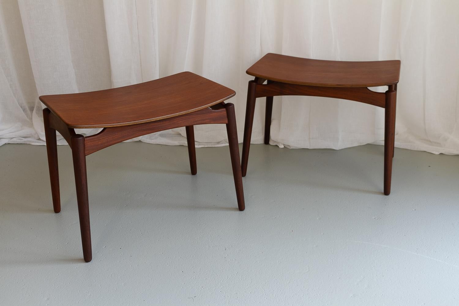 Vintage Danish Teak Fußhocker von Sigfred Omann für Ølholm 1950s. 2er Set. im Angebot 4