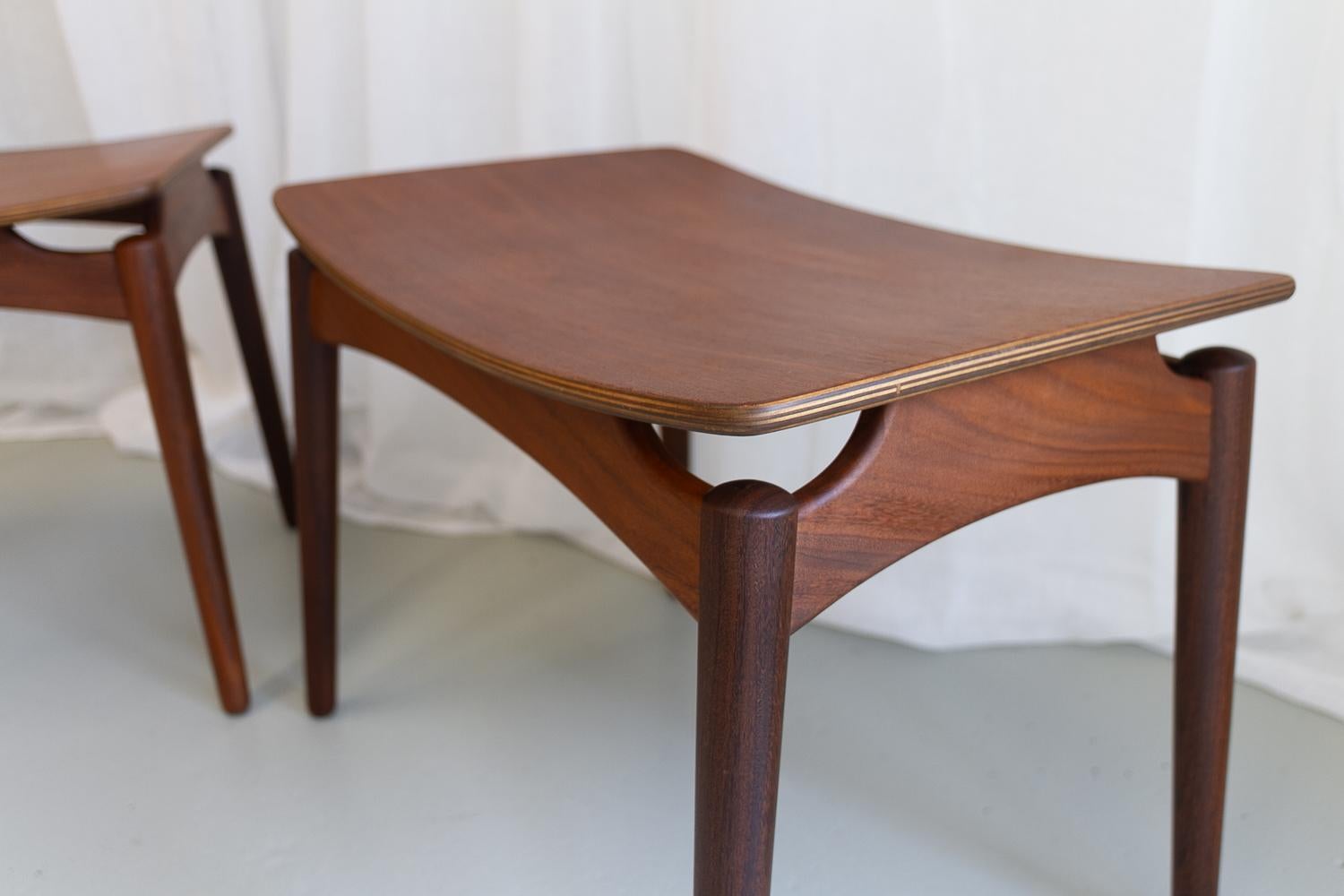Vintage Danish Teak Fußhocker von Sigfred Omann für Ølholm 1950s. 2er Set. (Mitte des 20. Jahrhunderts) im Angebot