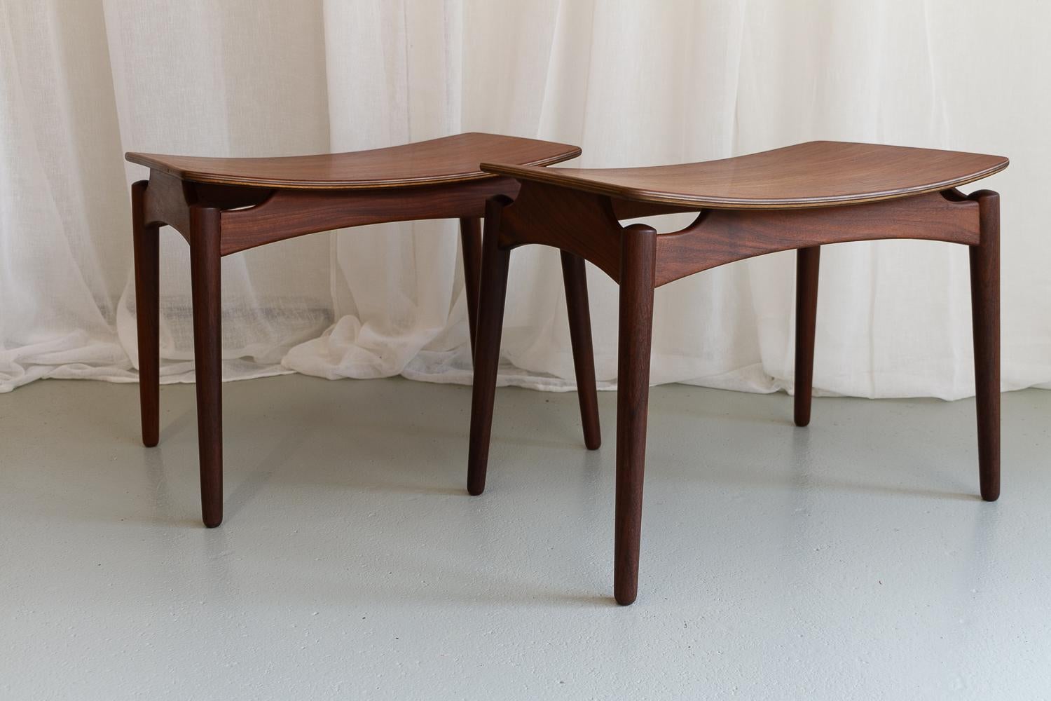 Vintage Danish Teak Fußhocker von Sigfred Omann für Ølholm 1950s. 2er Set. im Angebot 2