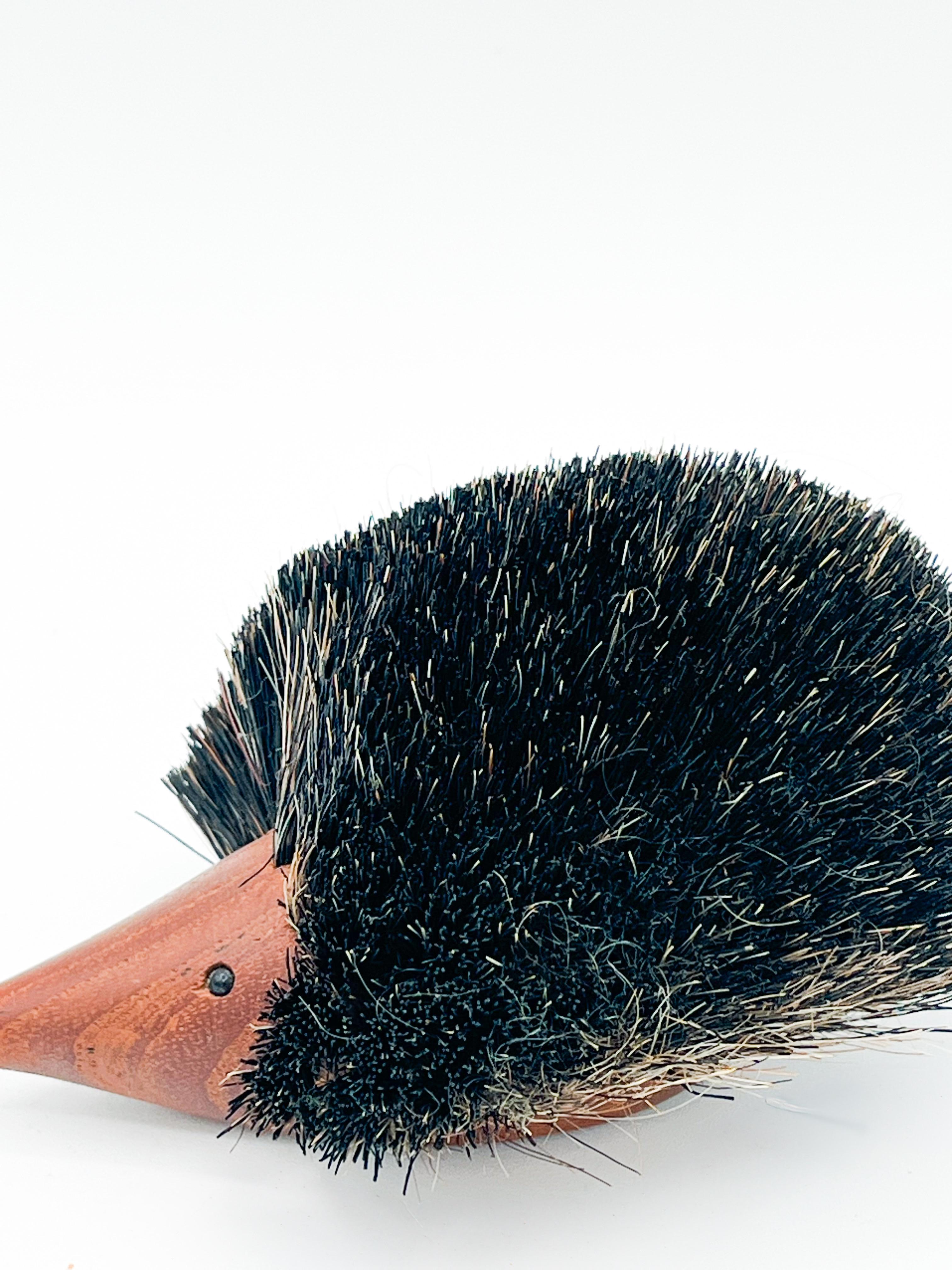 Danois Brosse à charpie vintage danoise en teck - The Modernity, Johannesen, 1960s en vente