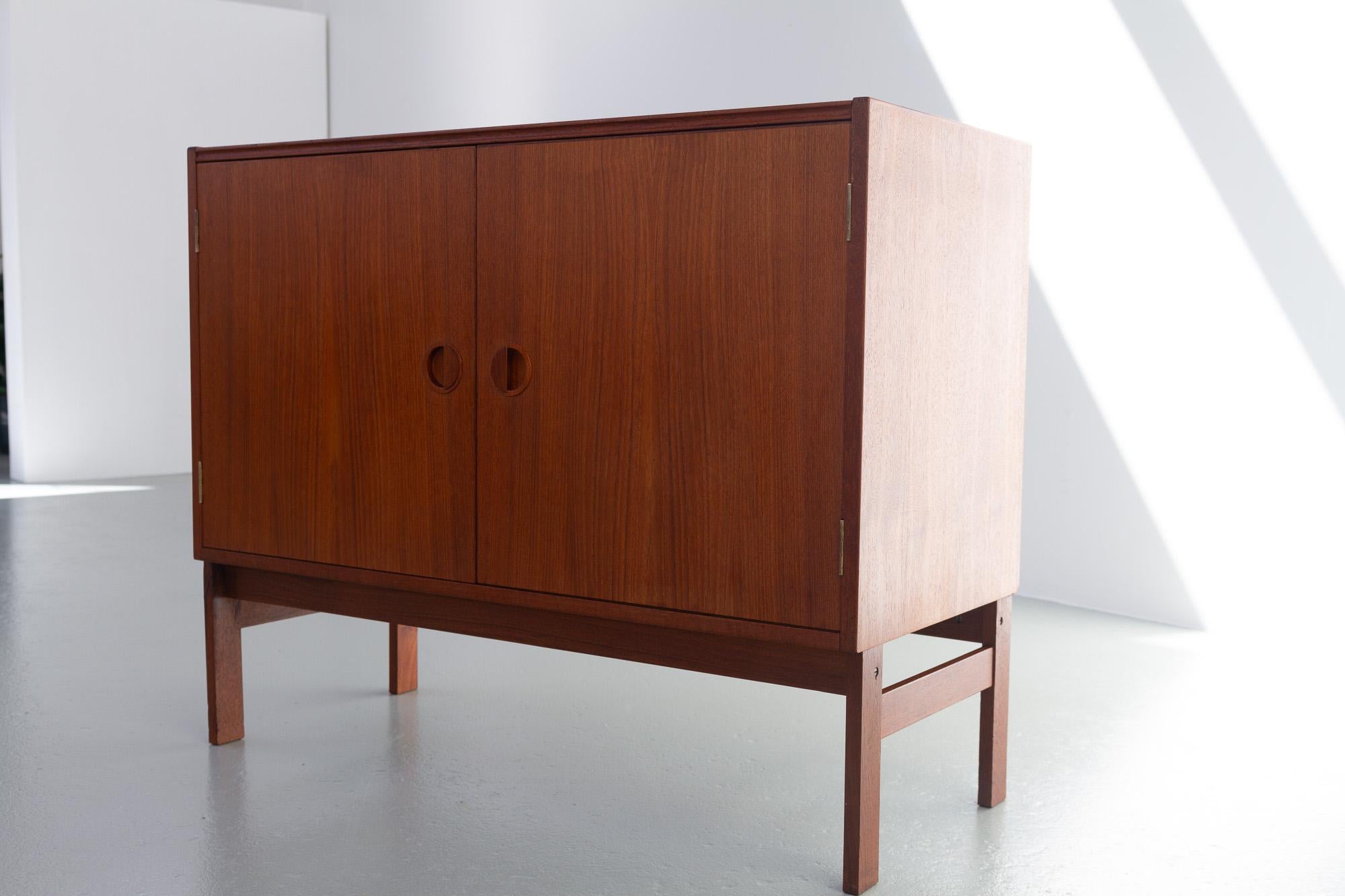Vintage Danish Teak Hifi Cabinet by HG Furniture, 1960s In Good Condition In Asaa, DK