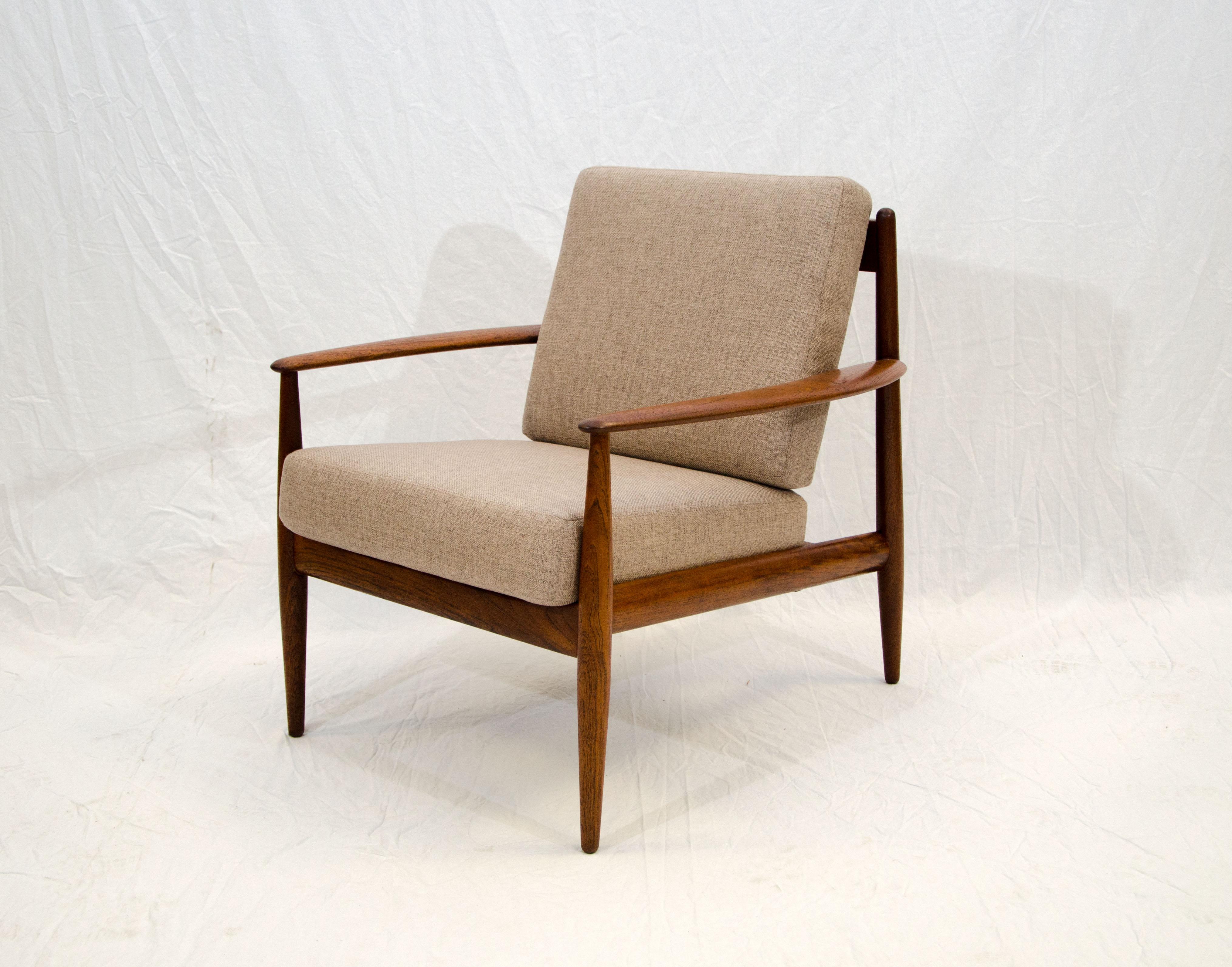 vintage danish lounge chair