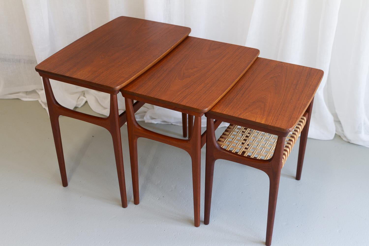 Vintage Danish Teak Nesting Tables by Erling Torvits for Heltborg Møbler 1950s. In Good Condition For Sale In Asaa, DK