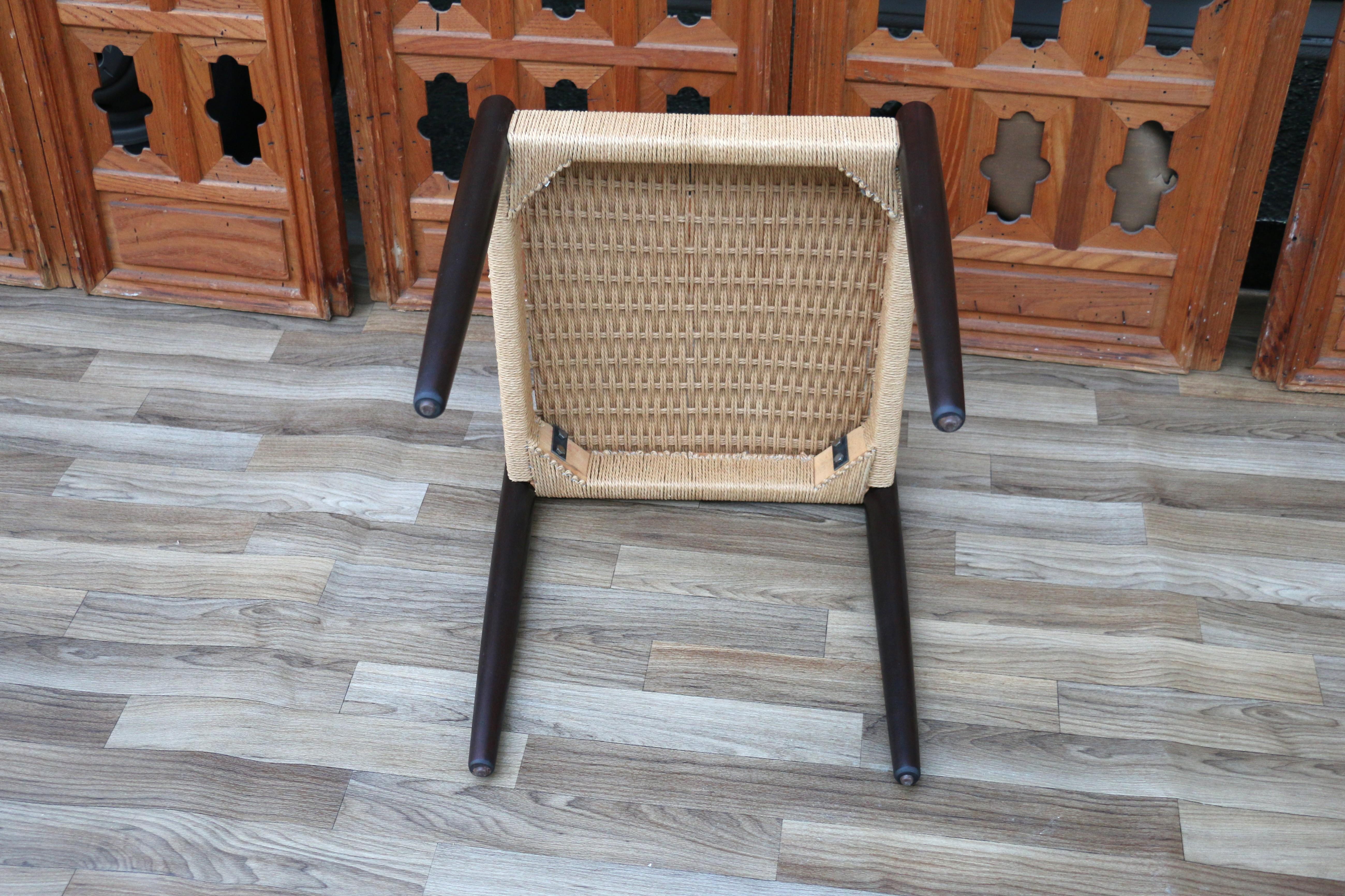 Sgabello danese d'epoca in teak e corda di carta, C.1950 in vendita 6