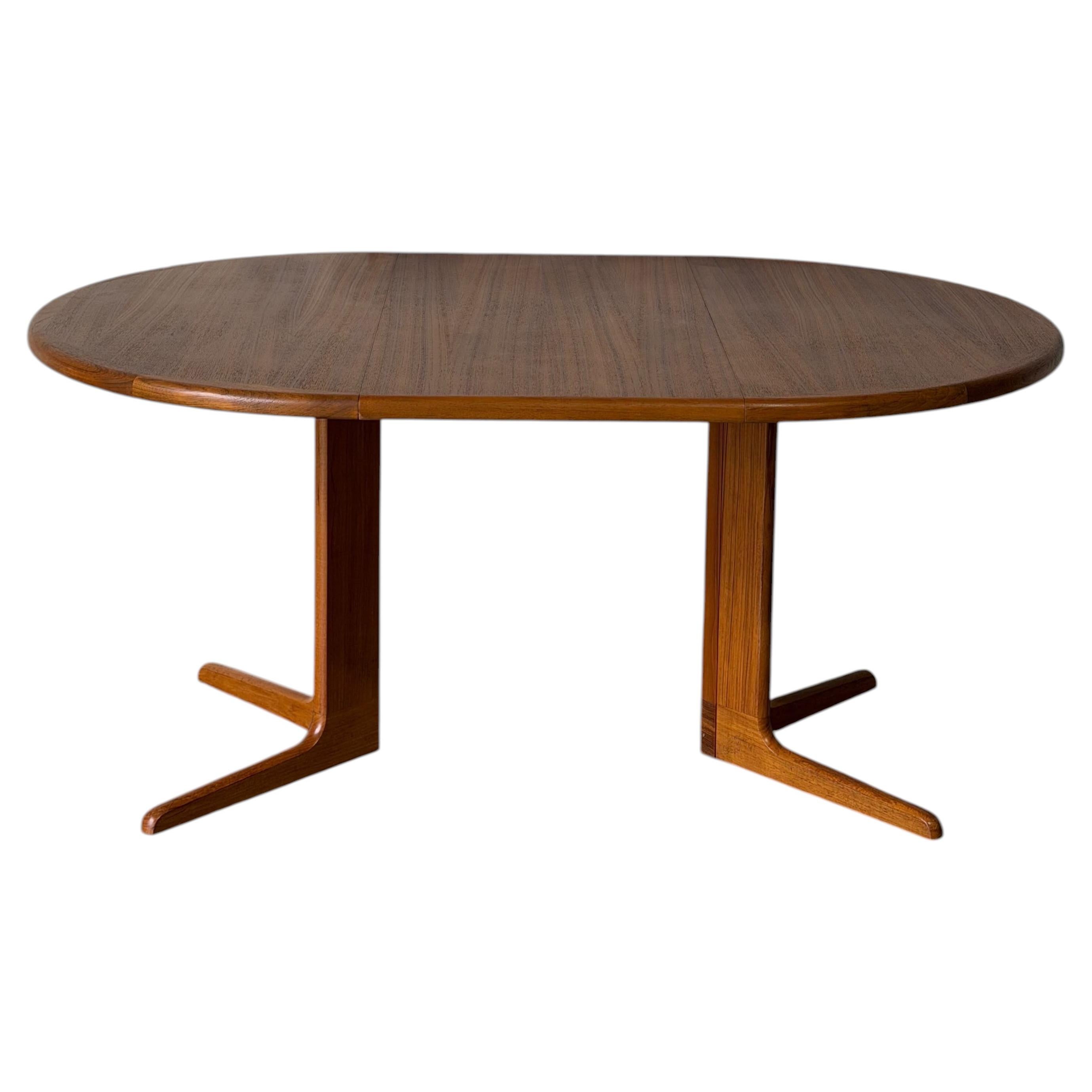 How far should a chair be from a table?