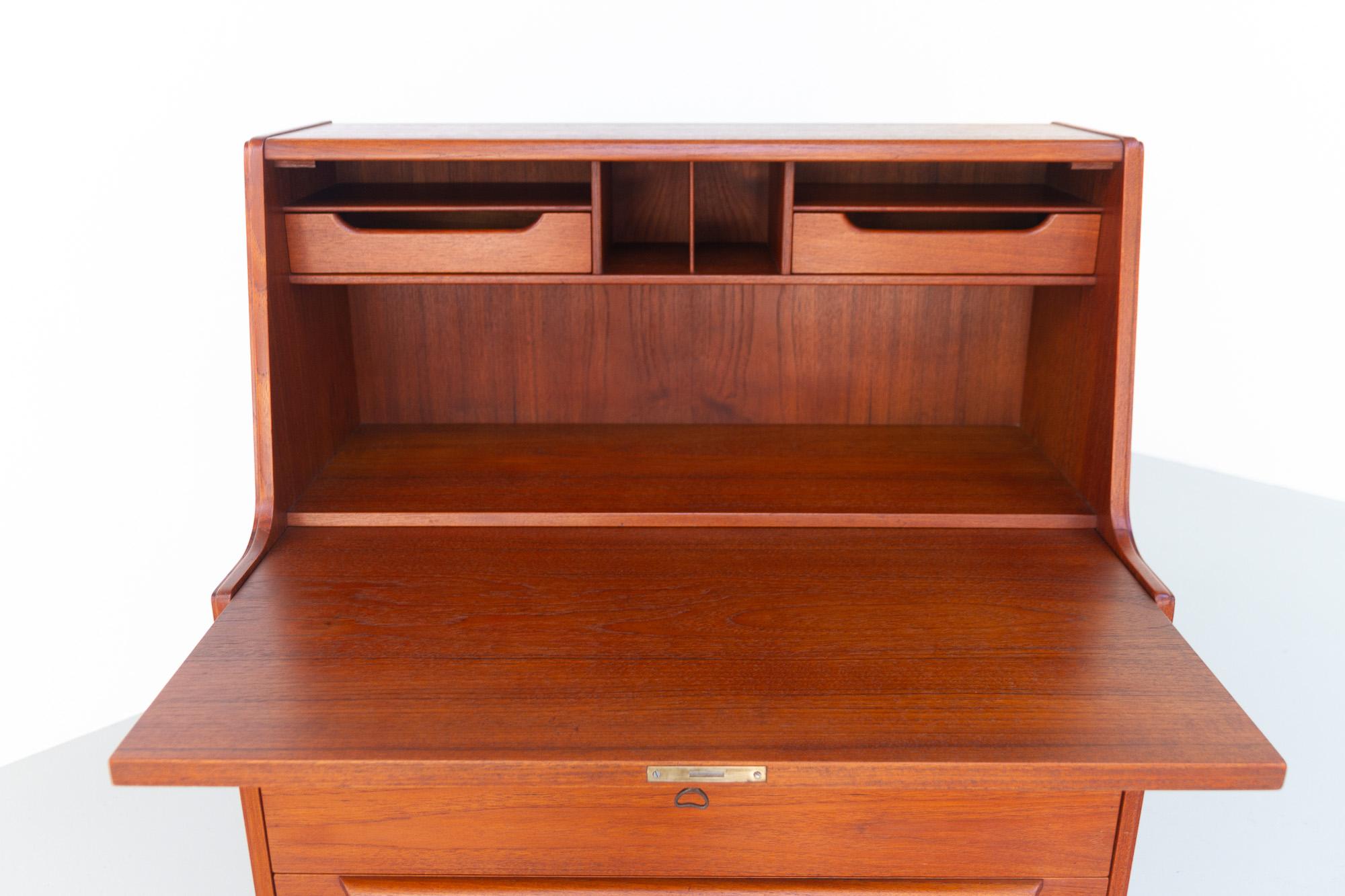 Vintage Danish Teak Secretary Desk by Sigfred Omann for Ølholm, 1960s 8