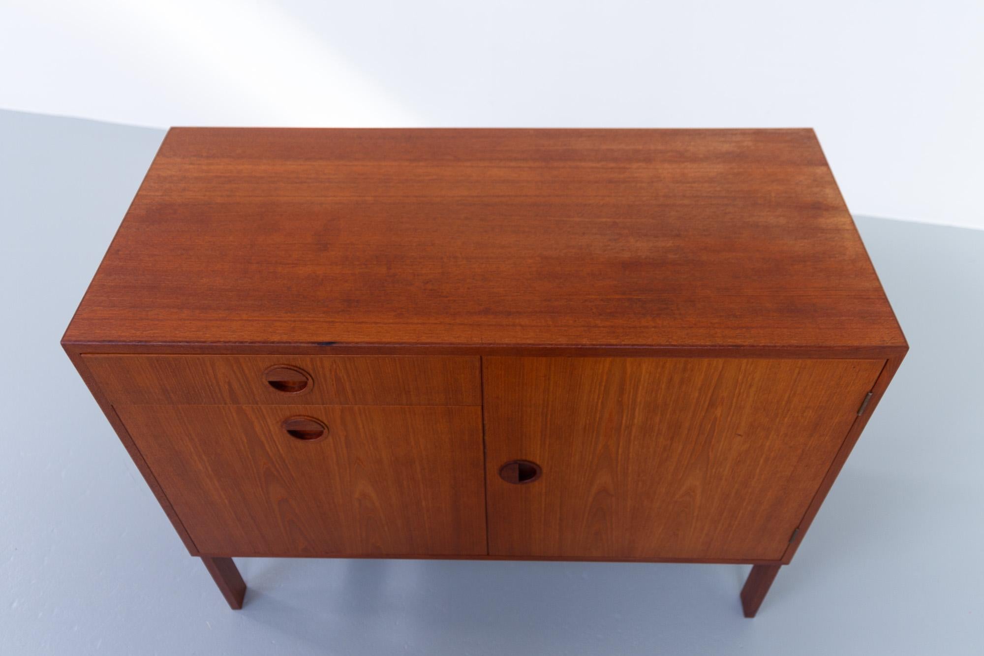 Vintage Danish Teak Sewing Cabinet by HG Furniture, 1960s In Good Condition In Asaa, DK