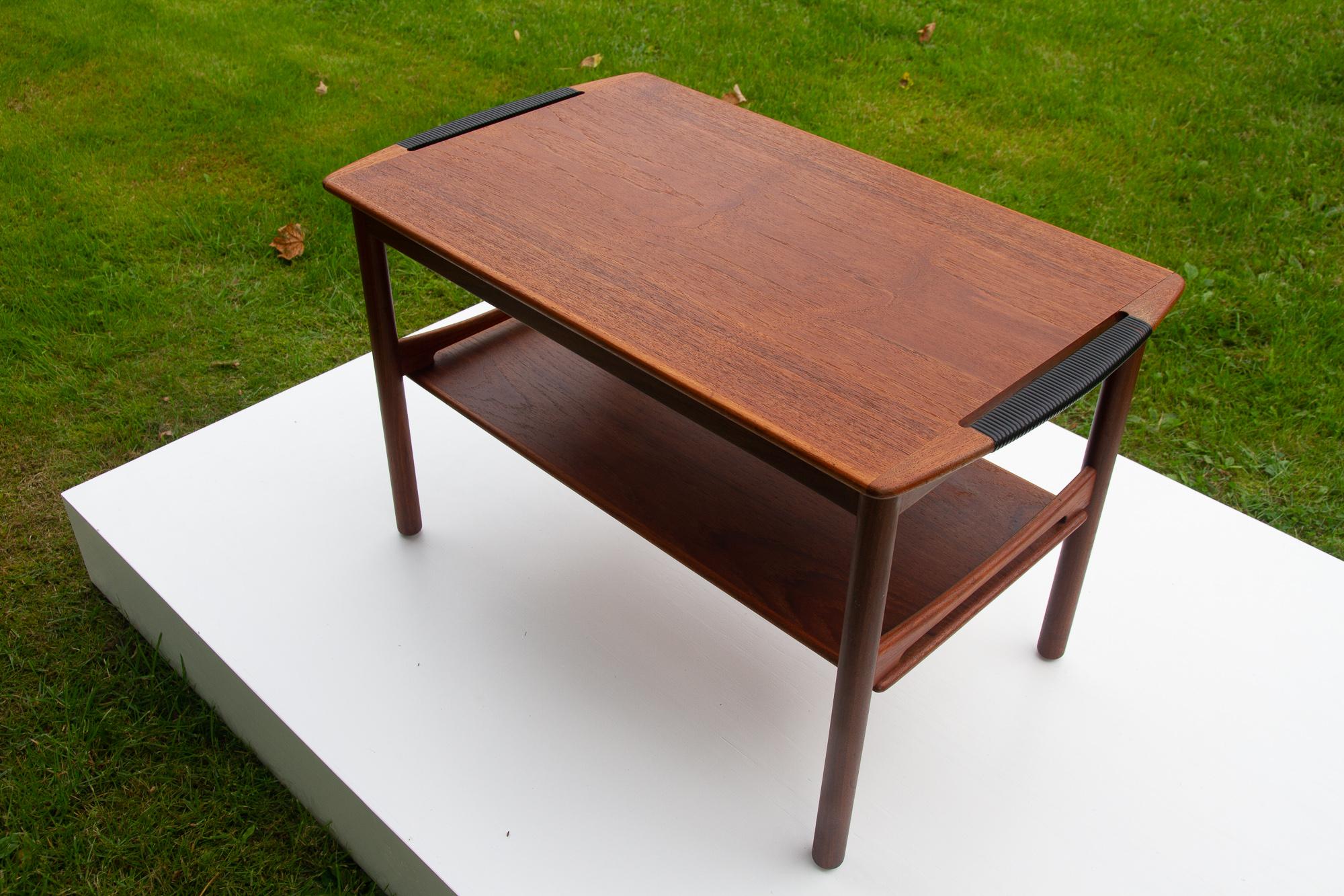 Vintage Danish Teak Side Table, 1960s For Sale 4