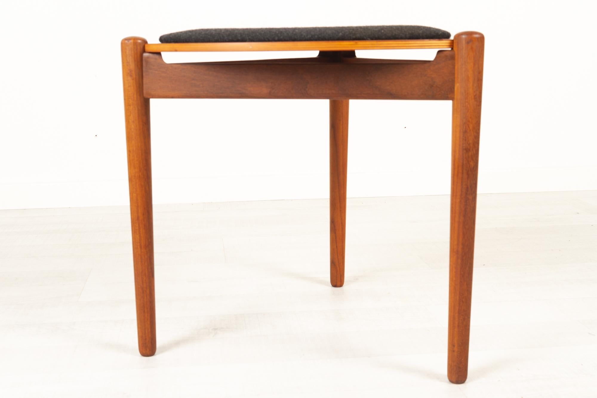Vintage Danish Teak Side Table and Stool by Hans Olsen, 1950s In Good Condition In Asaa, DK