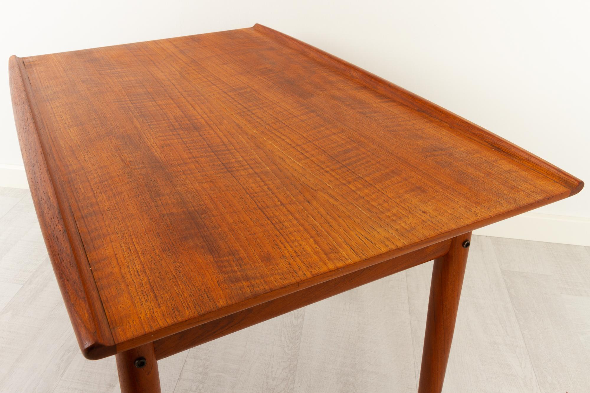 Vintage Danish Teak Side Table by Grete Jalk for Glostrup Møbelfabrik, 1960s For Sale 7