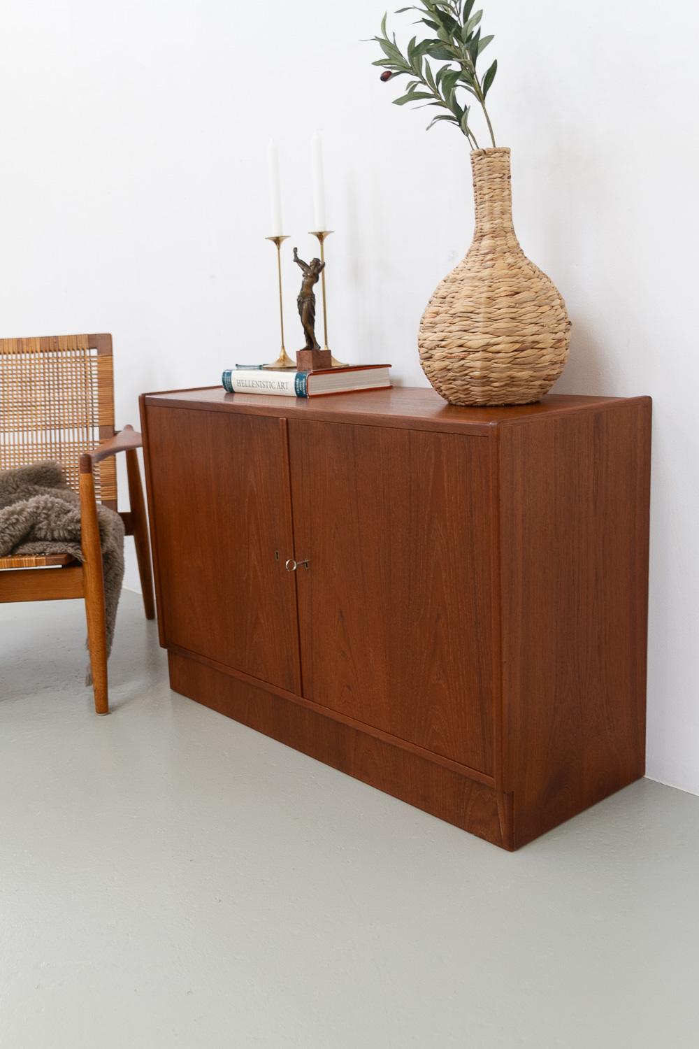 Enfilade danois vintage en teck, années 1960. 12