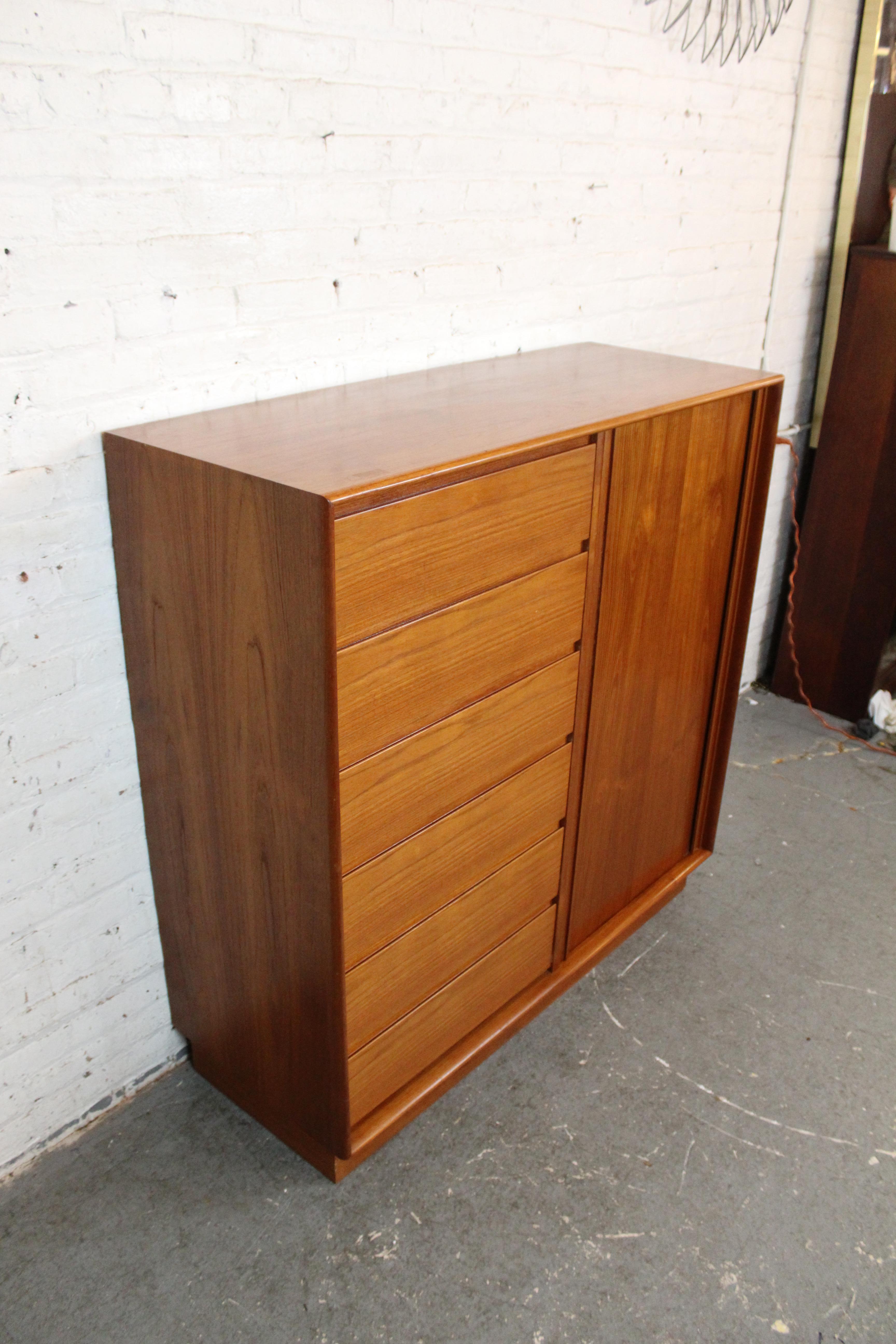 Danese Comò a tamburo in teak danese vintage di Danflex Systems in vendita