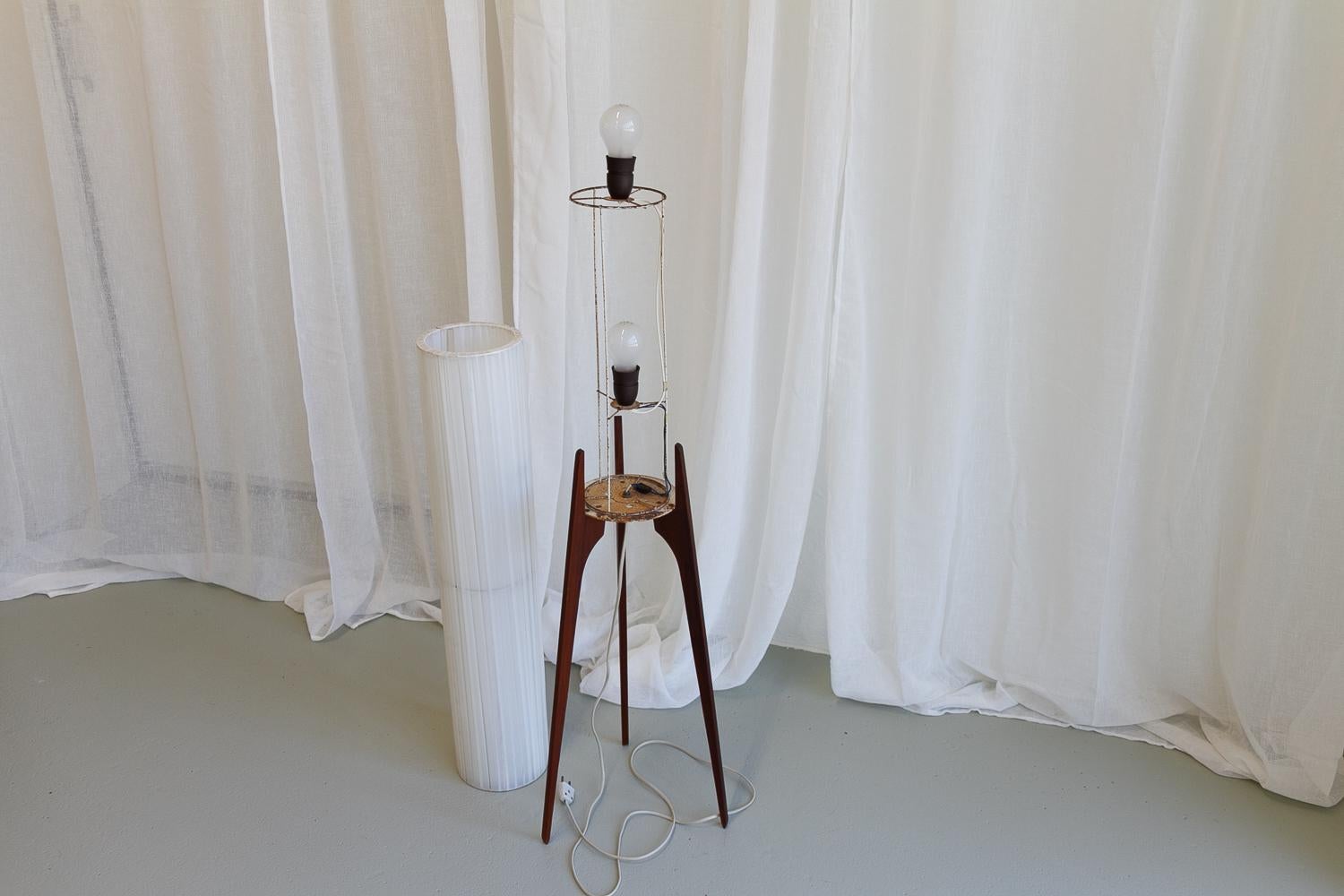 Vintage Danish Tripod Rocket Floor Lamp, 1960s. For Sale 5