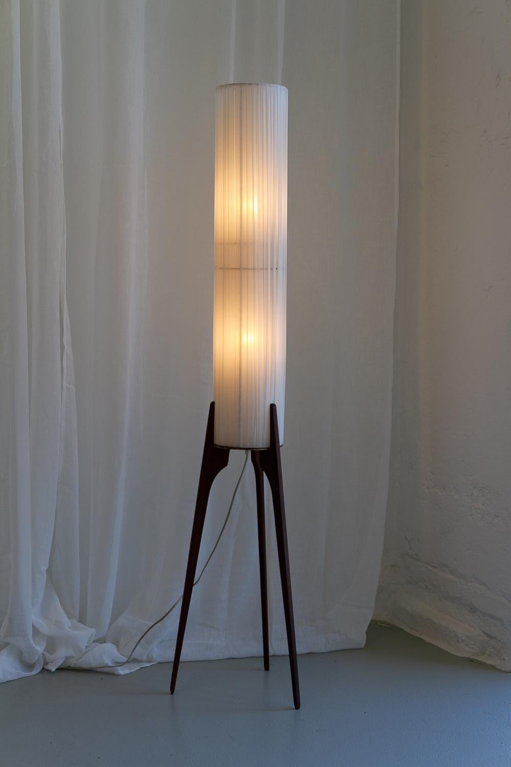 Lampada da terra danese d'epoca a treppiede Rocket, anni '60. in vendita 5