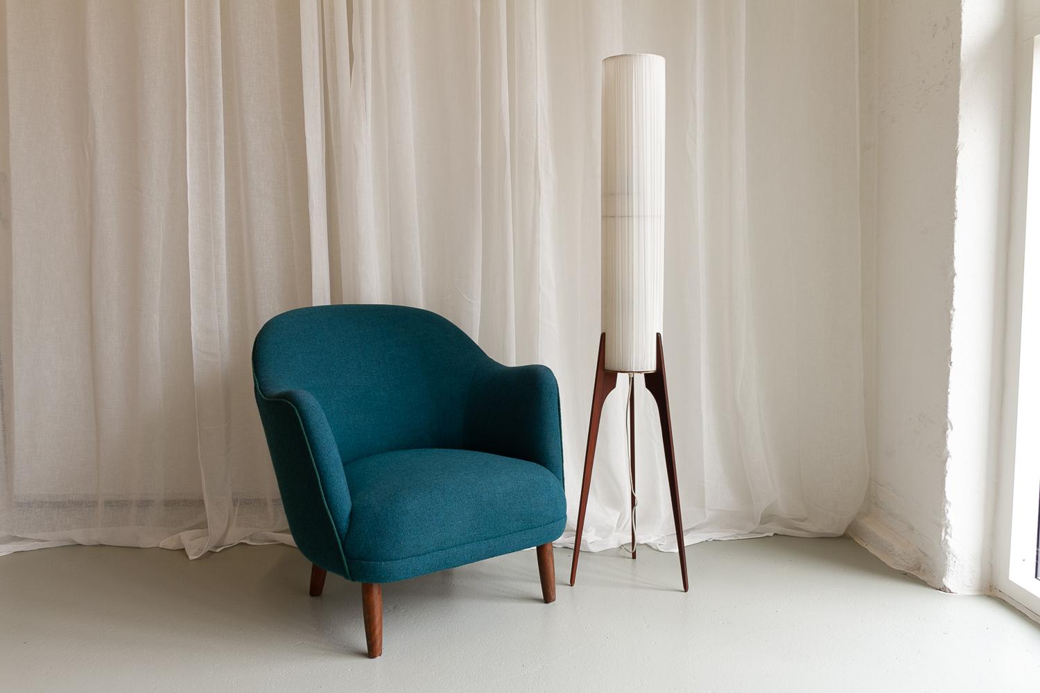 Vintage Danish Tripod Rocket Floor Lamp, 1960s. For Sale 9