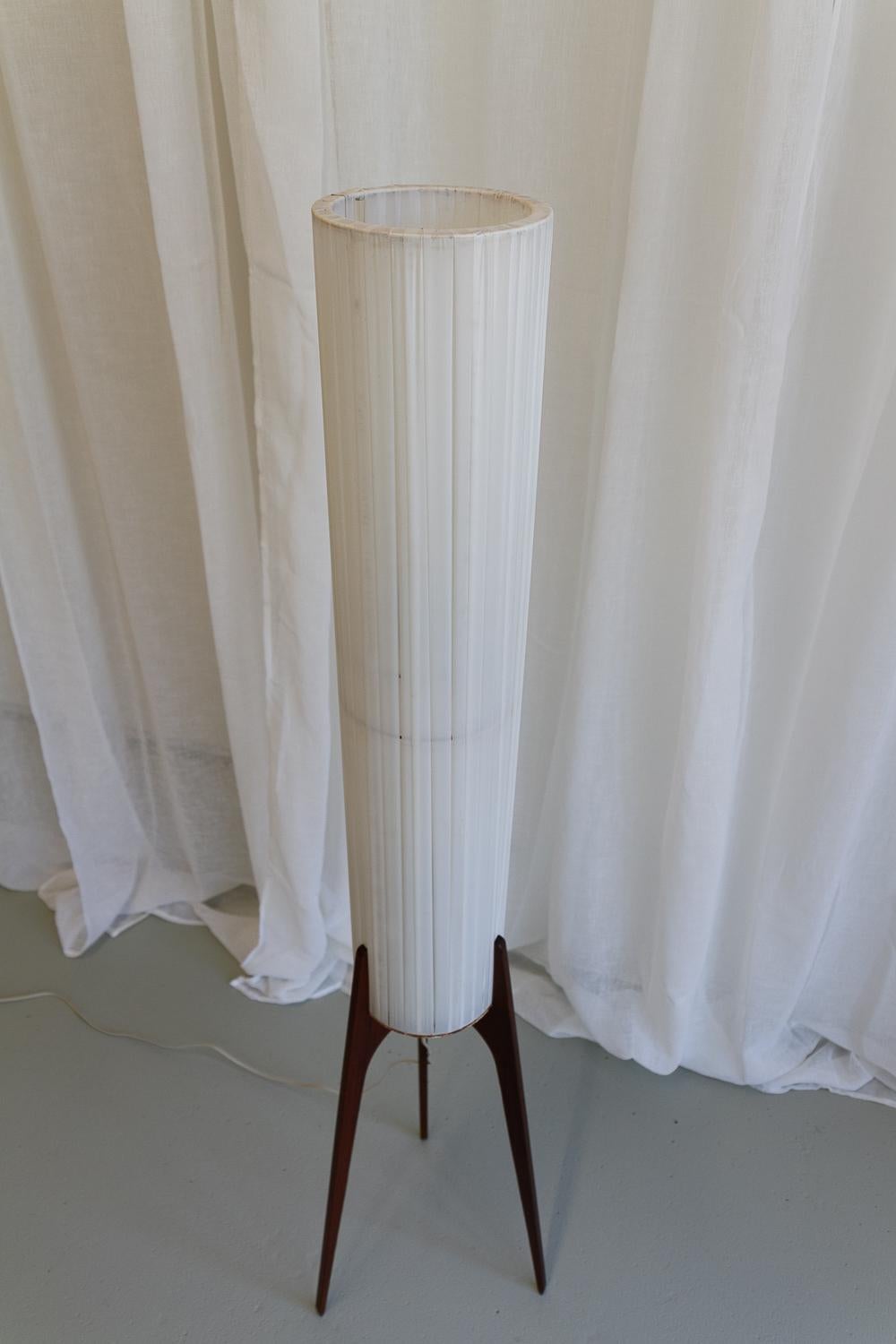 Vintage Danish Tripod Rocket Floor Lamp, 1960s. In Fair Condition For Sale In Asaa, DK