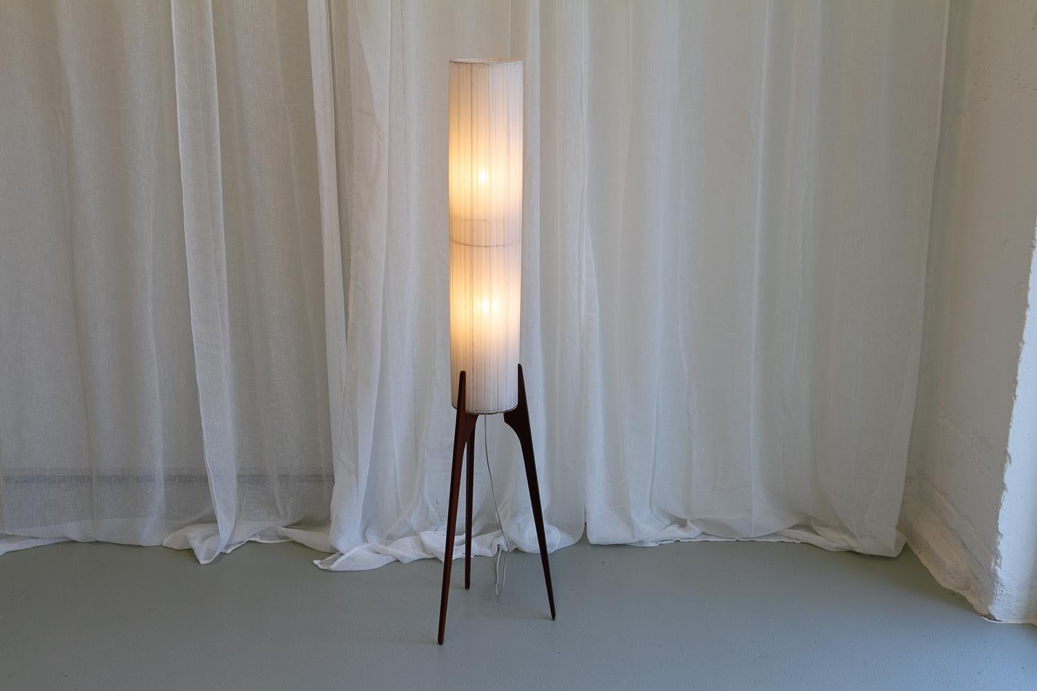 Vintage Danish Tripod Rocket Floor Lamp, 1960s. For Sale 3